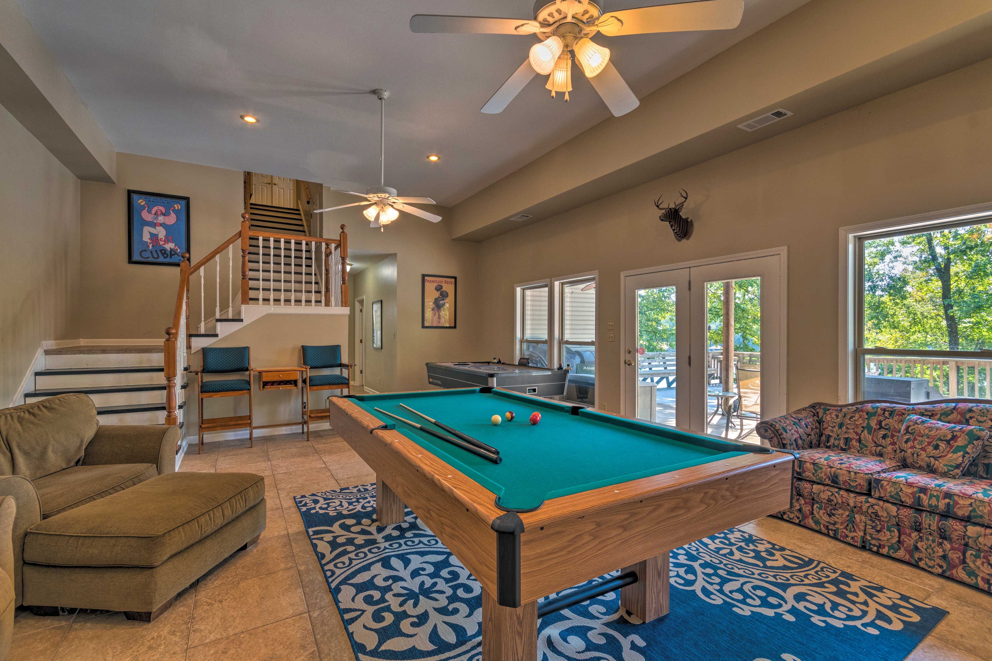 Game Room | Air Hockey Table | Pool Table | Stereo