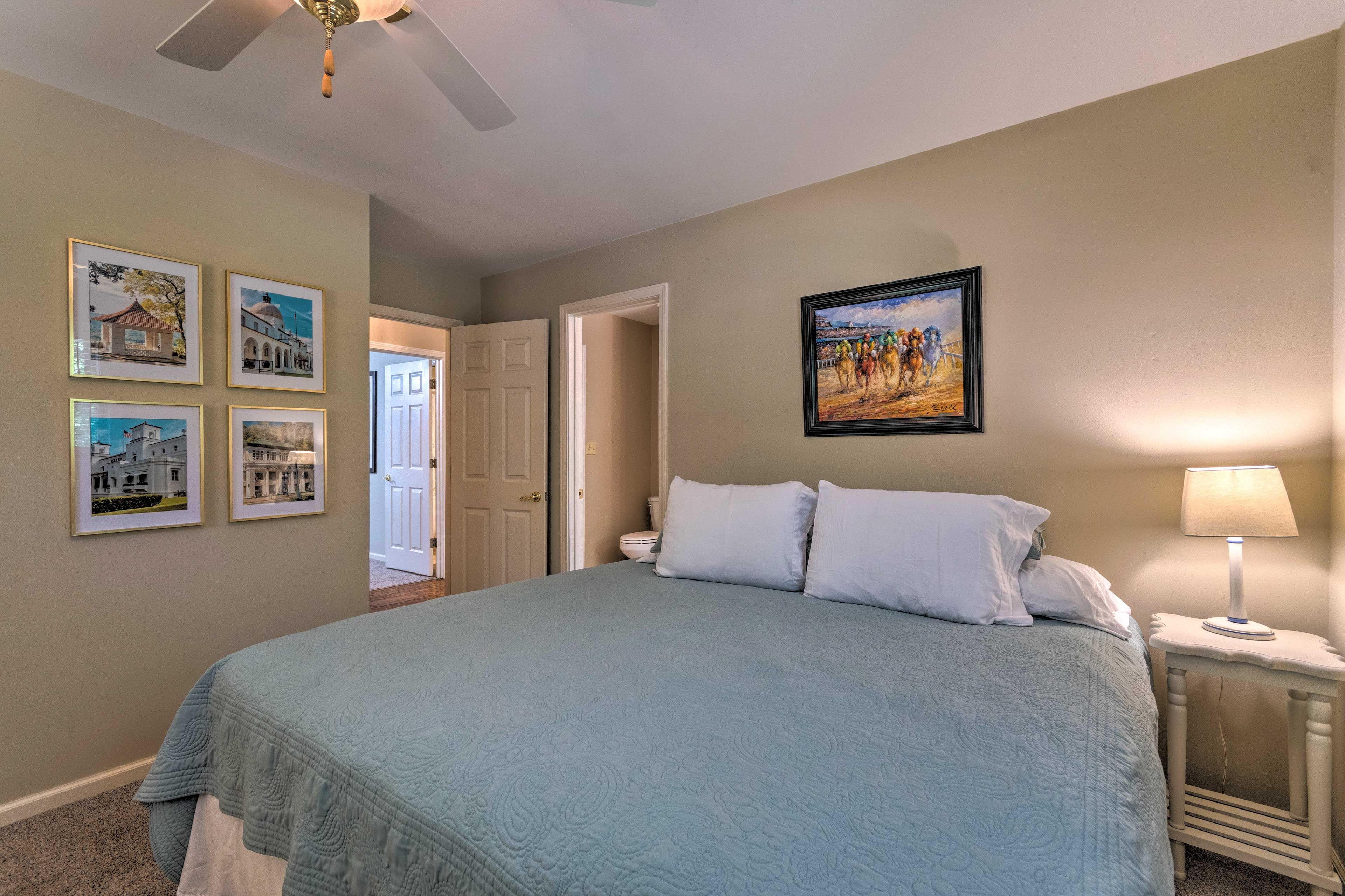 Bedroom 1 | King Bed | Twin Daybed