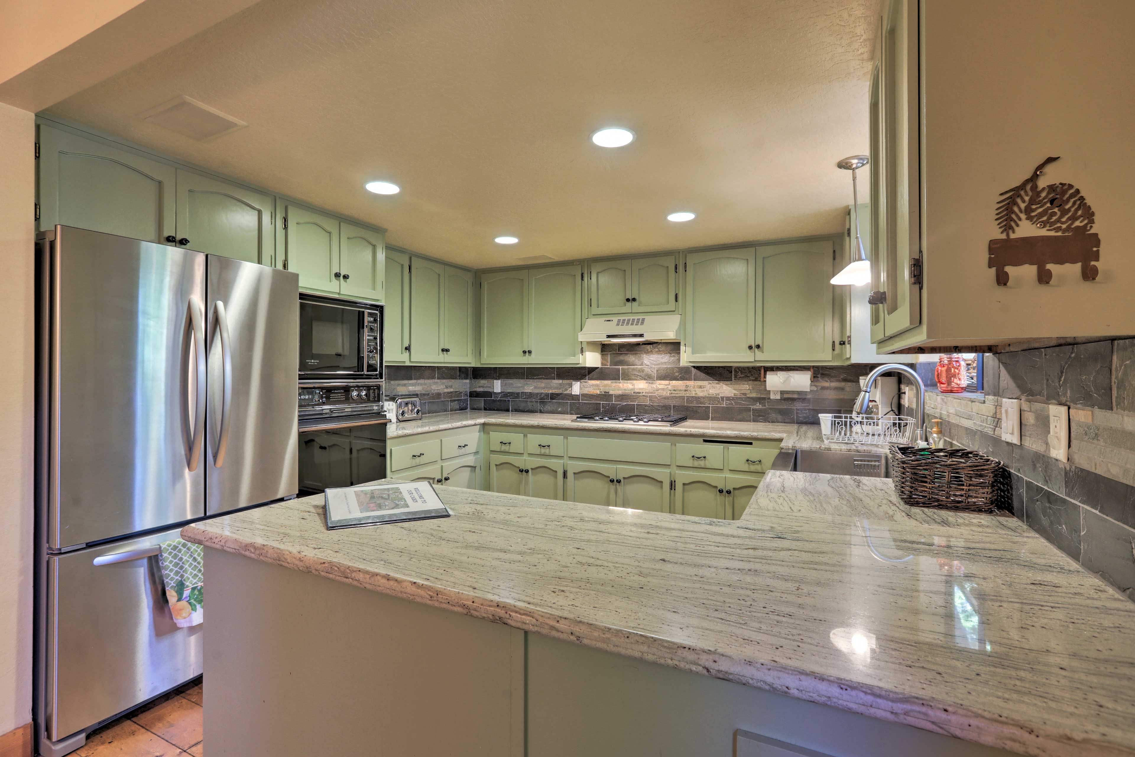 Kitchen | Coffee Maker | Toaster | Spices