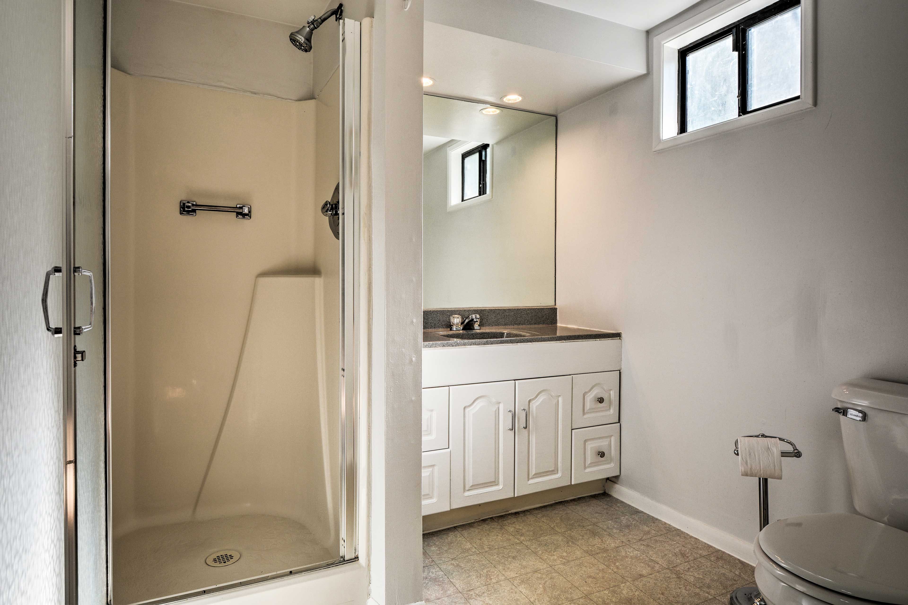 Full Bathroom | Linens & Towels