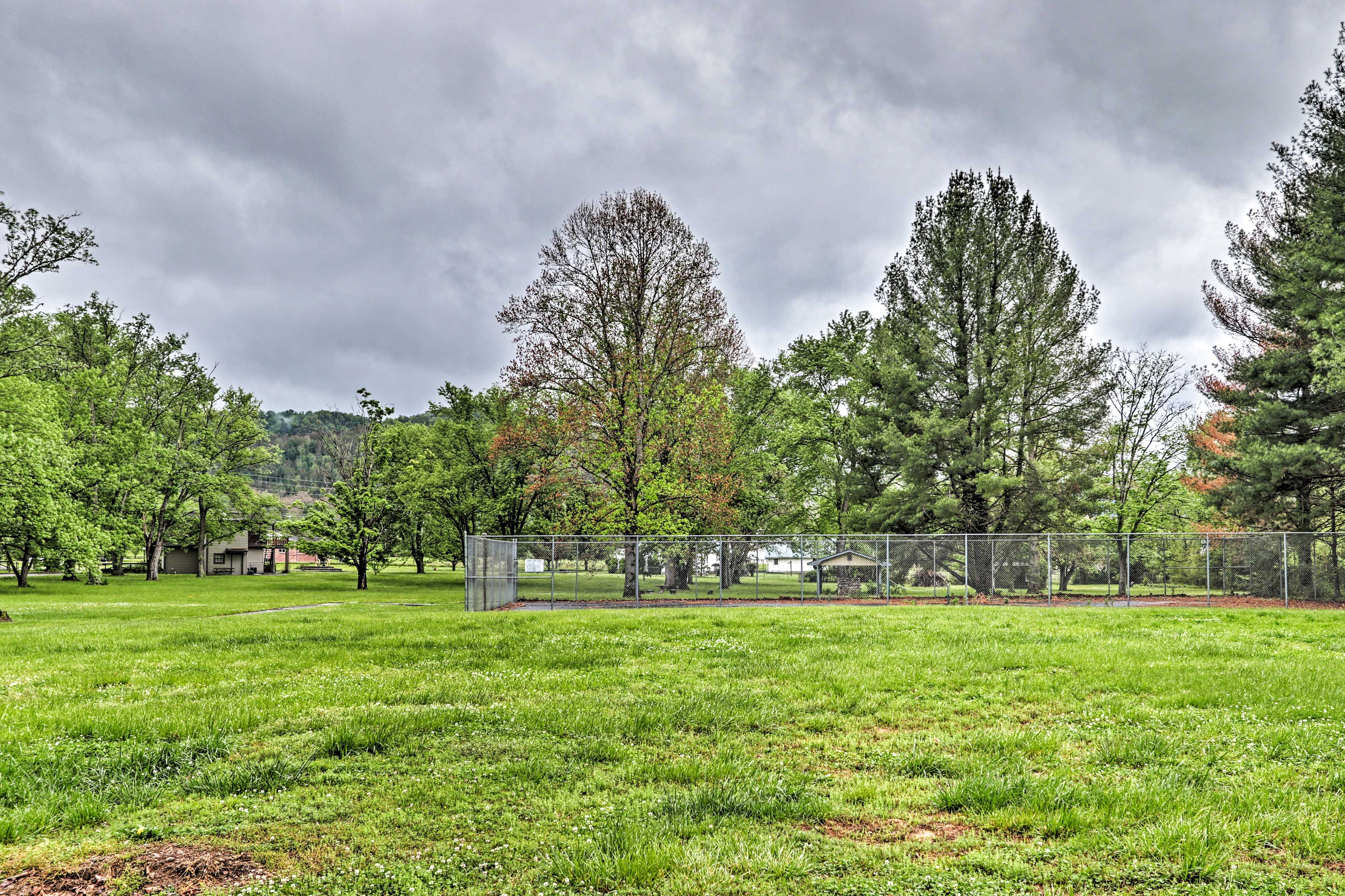 Riveredge Village Complex