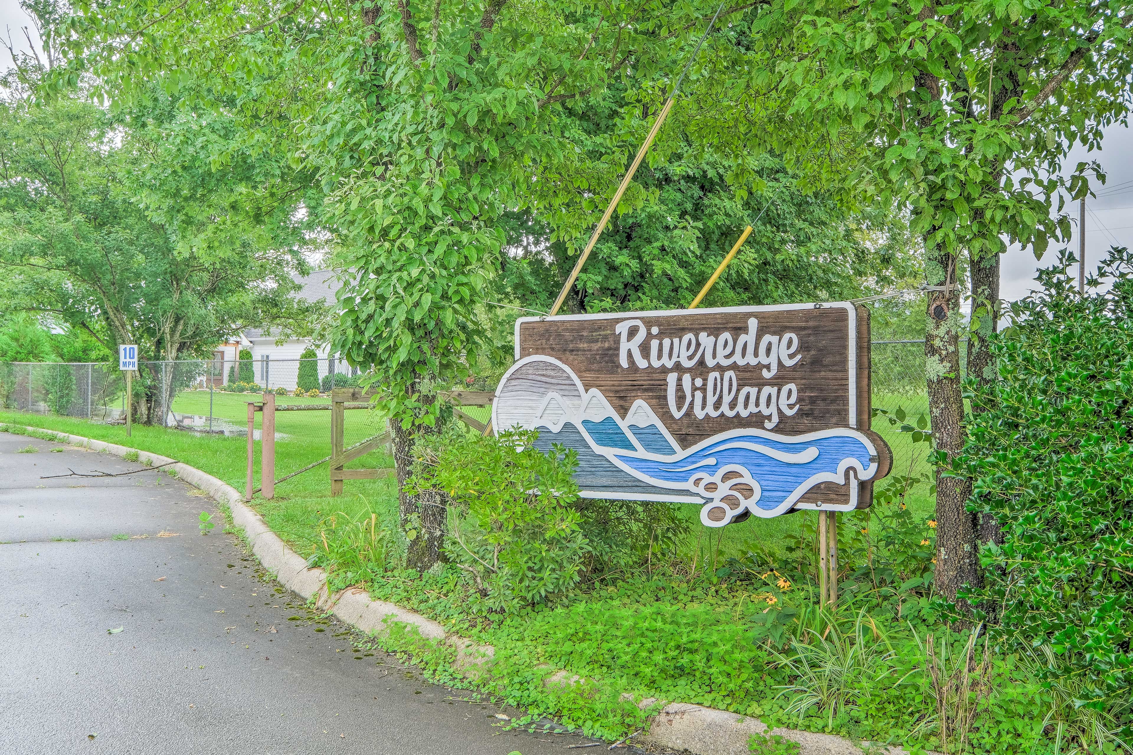 Riveredge Village Complex