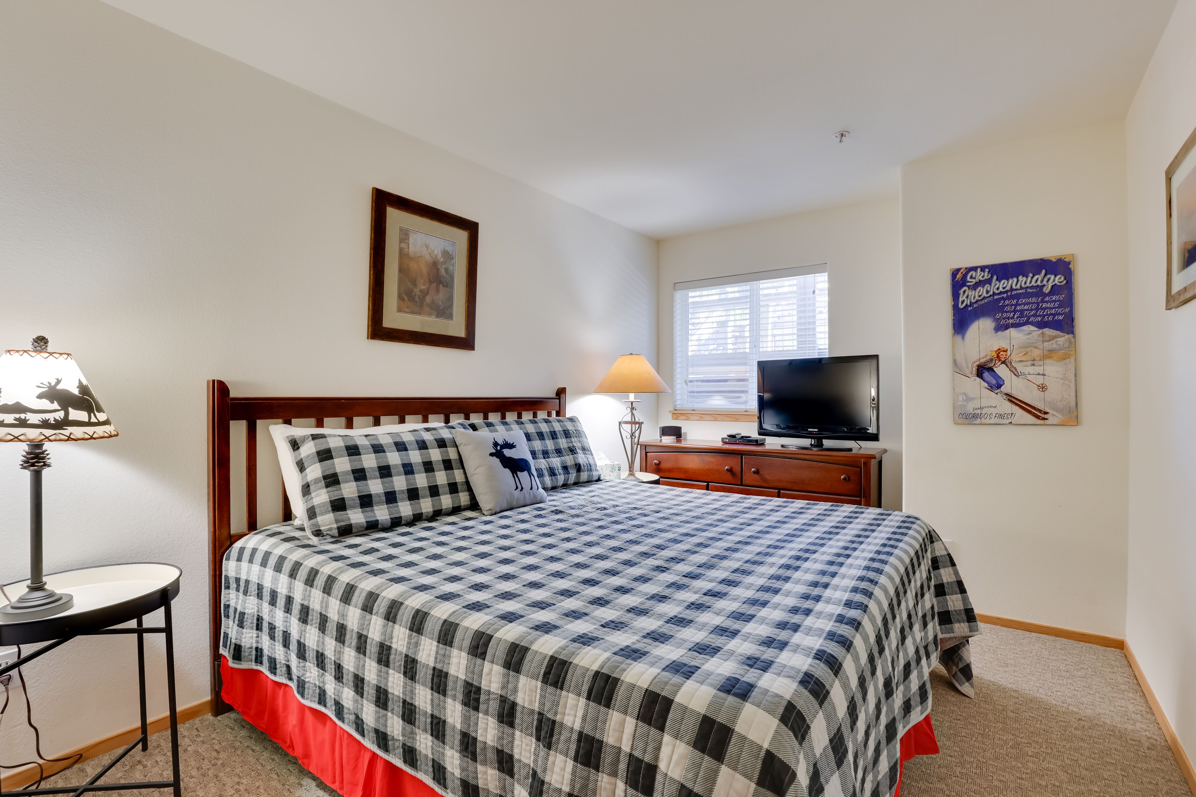 Bedroom 2 | King Bed