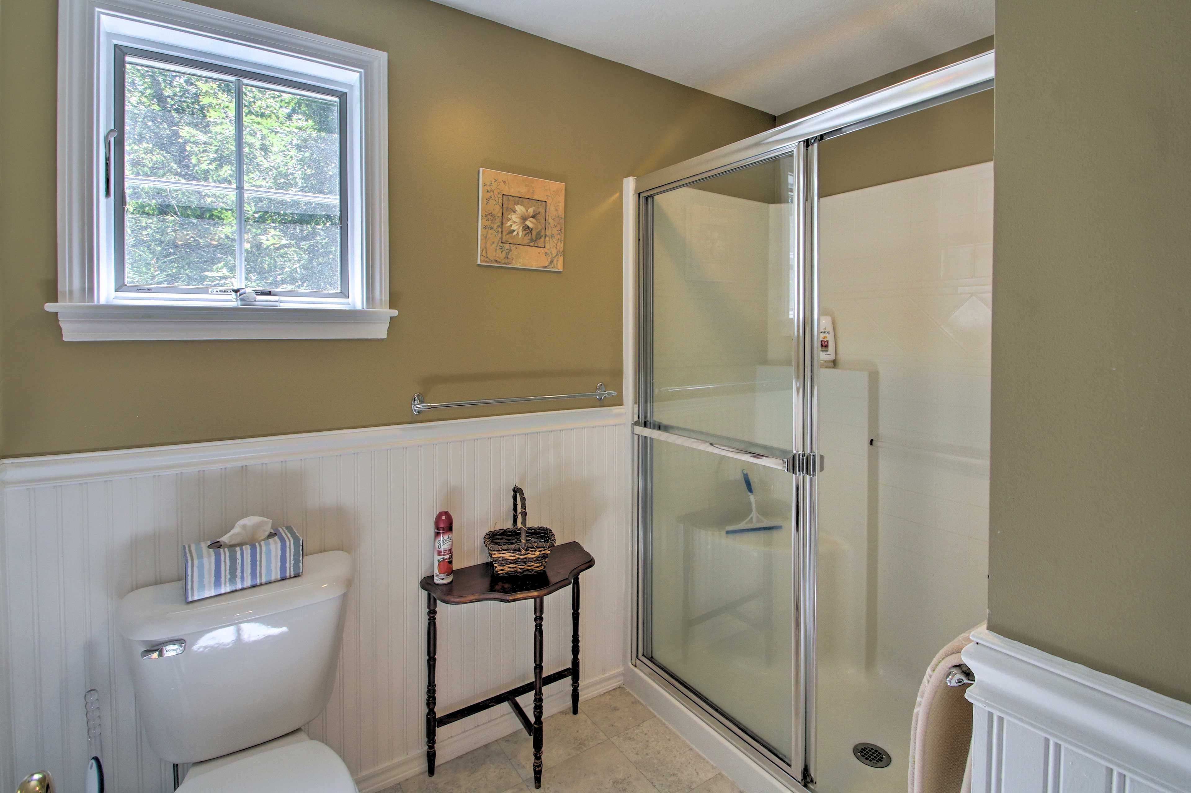 Make mornings easy with this 3rd bathroom.