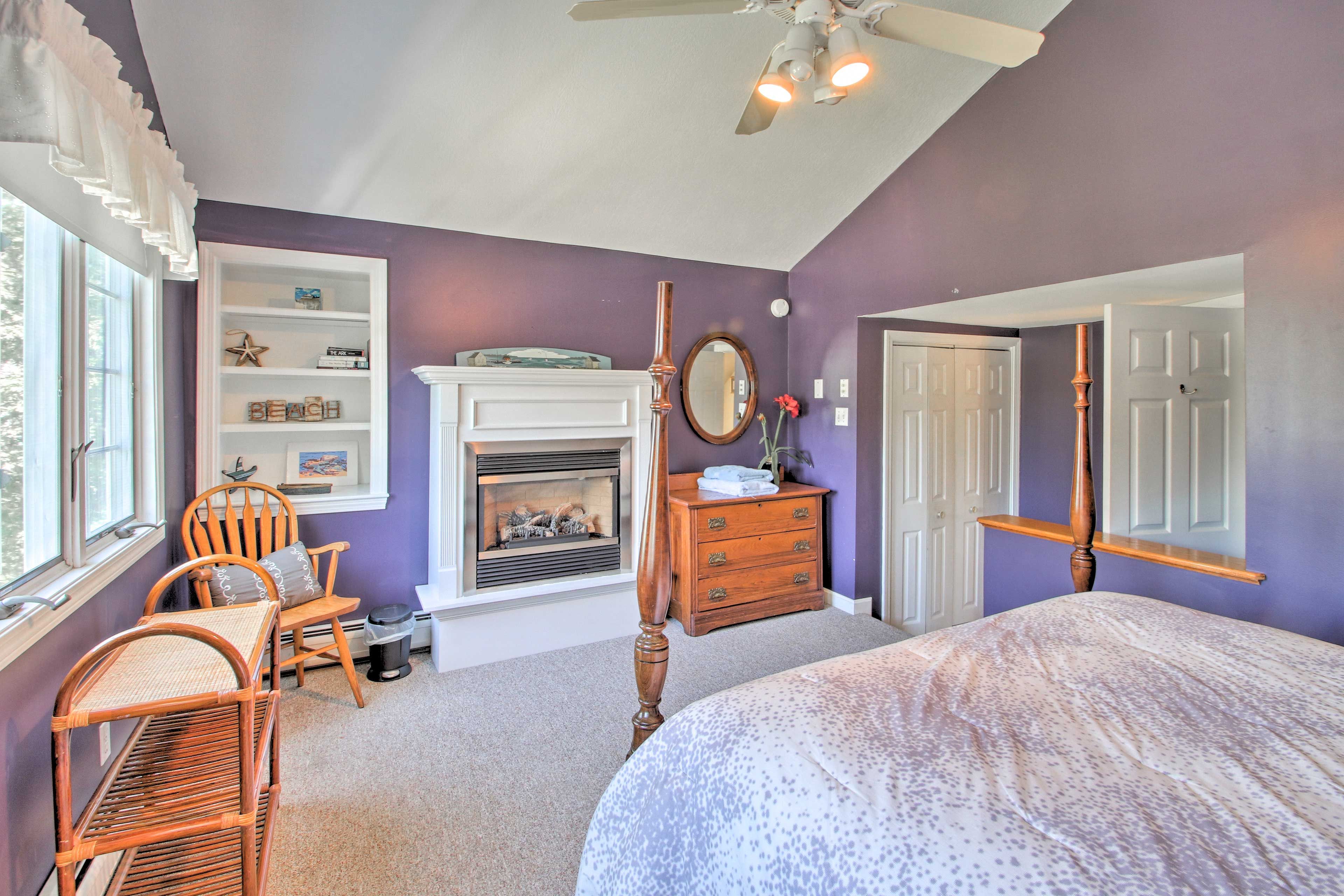 Keep your feet toasty with the fireplace.