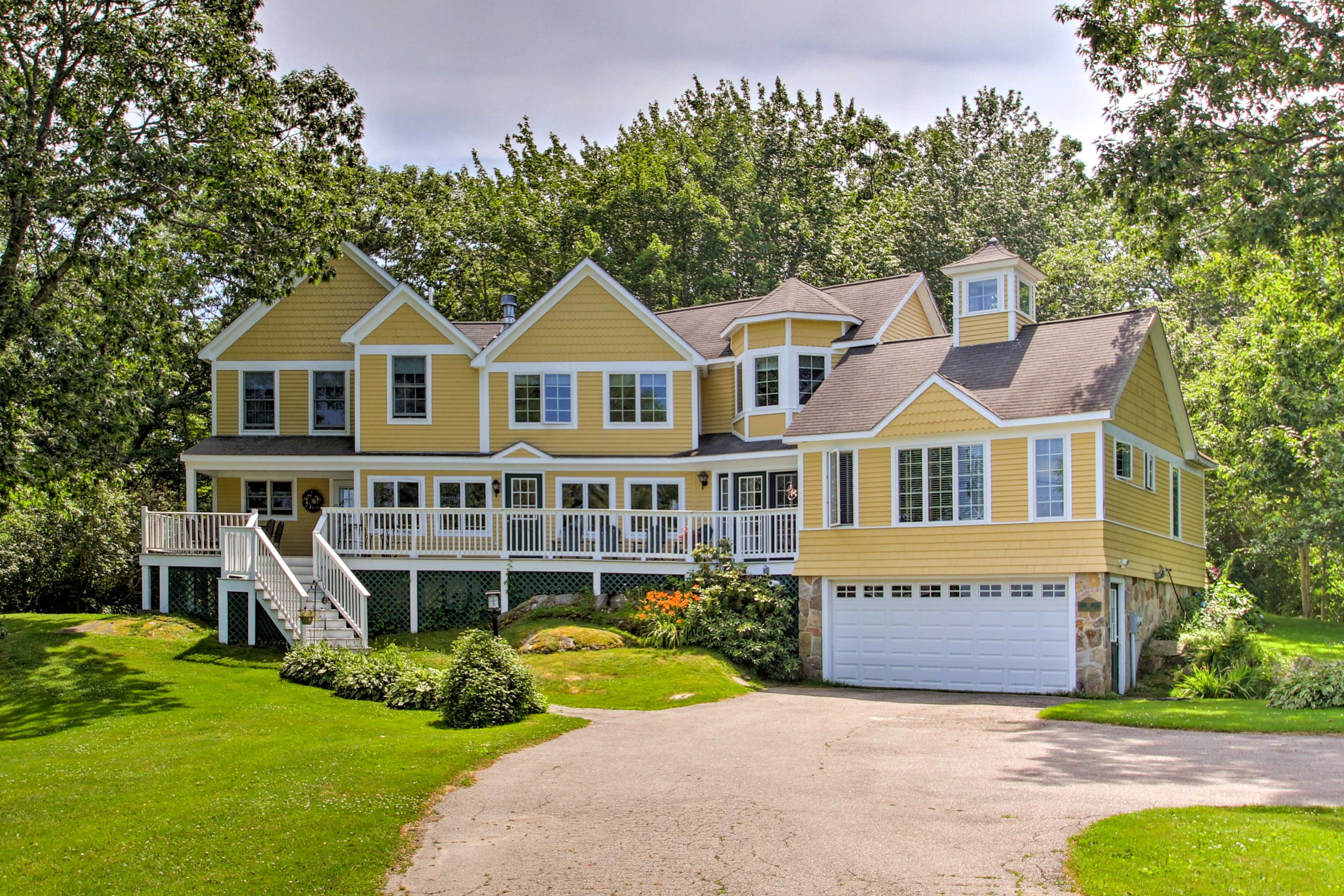Raise your expectations when you stay at this 5-bedroom, 5.5-bath home!