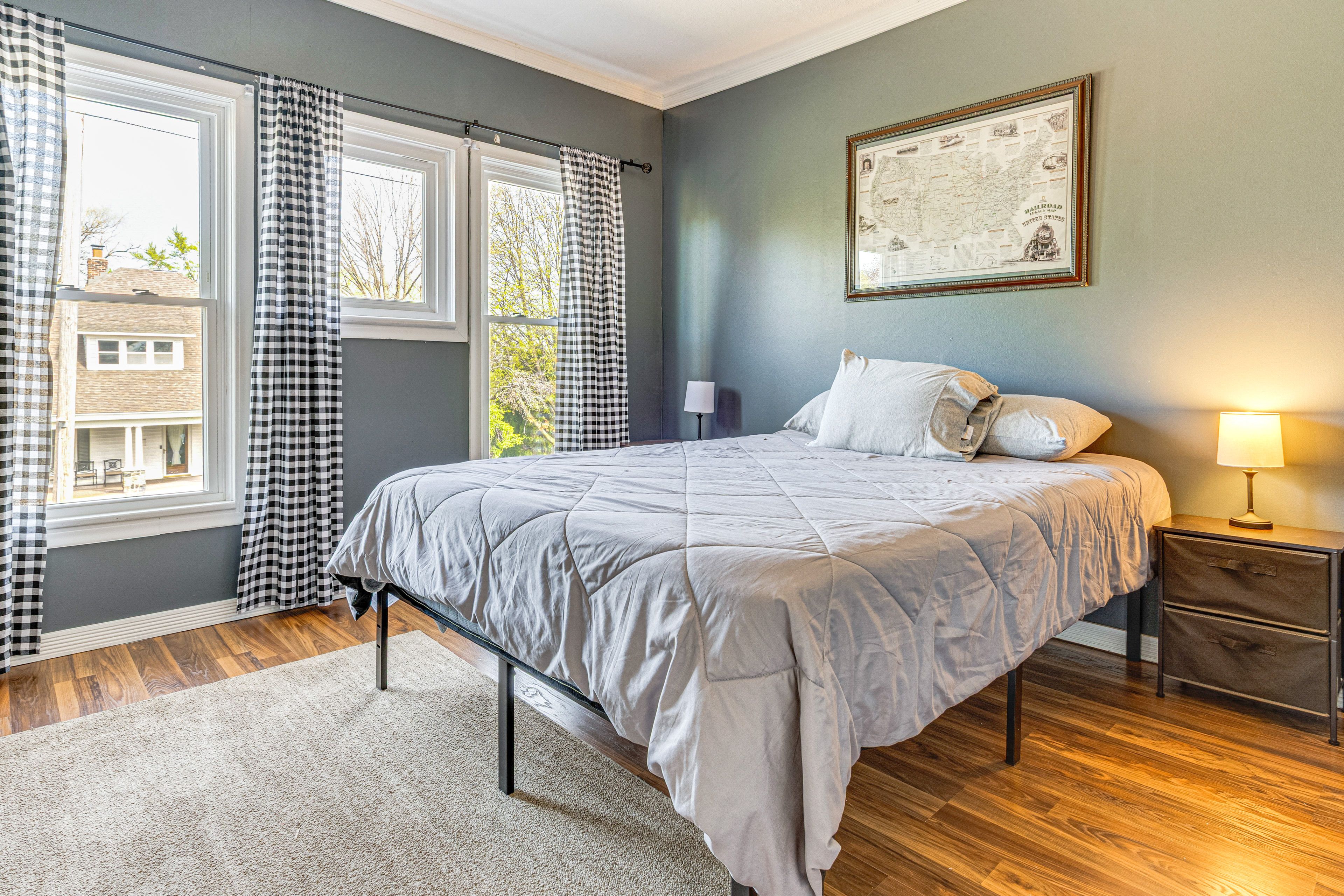 Bedroom 2 | Queen Bed