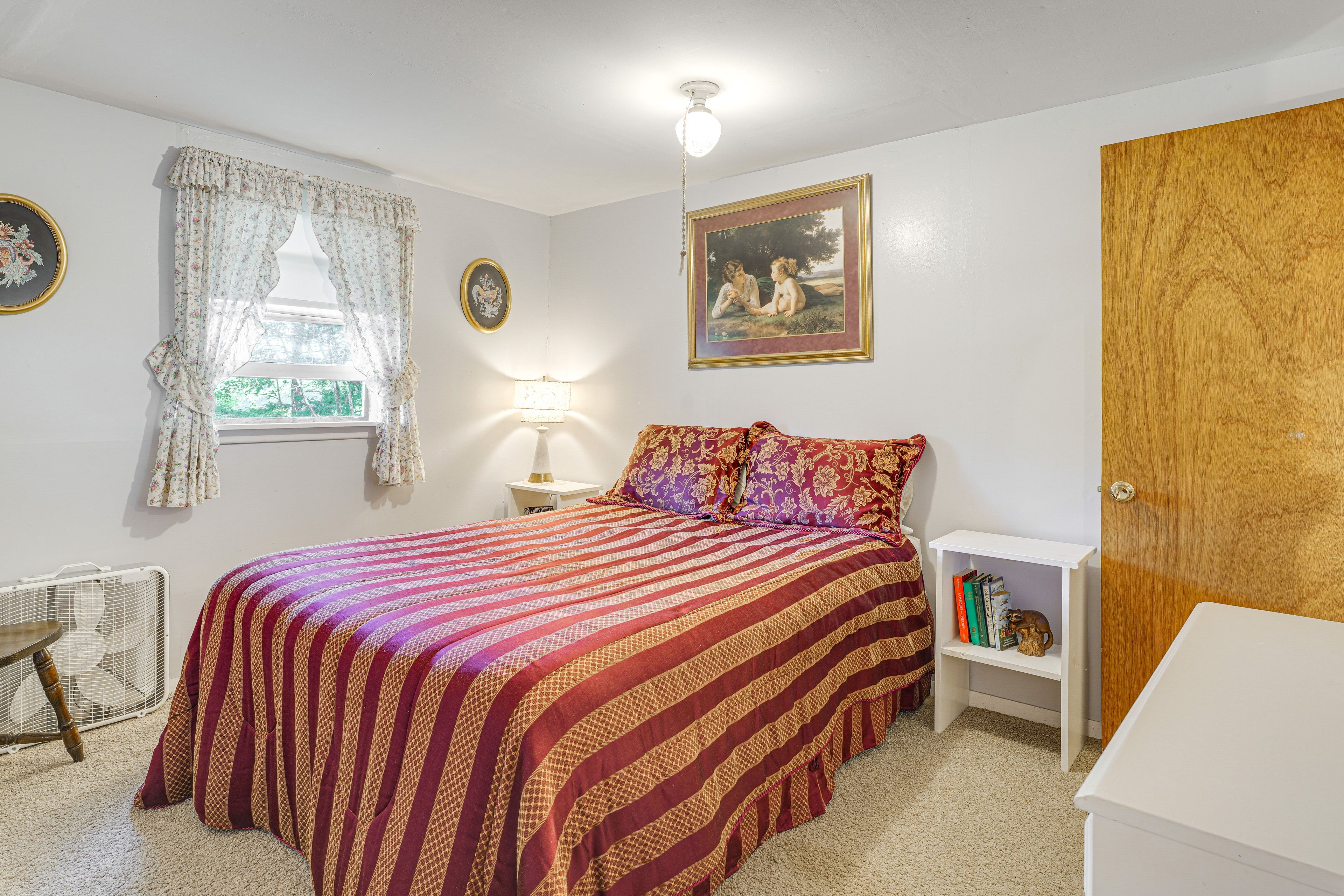 Bedroom 3 | Queen Bed