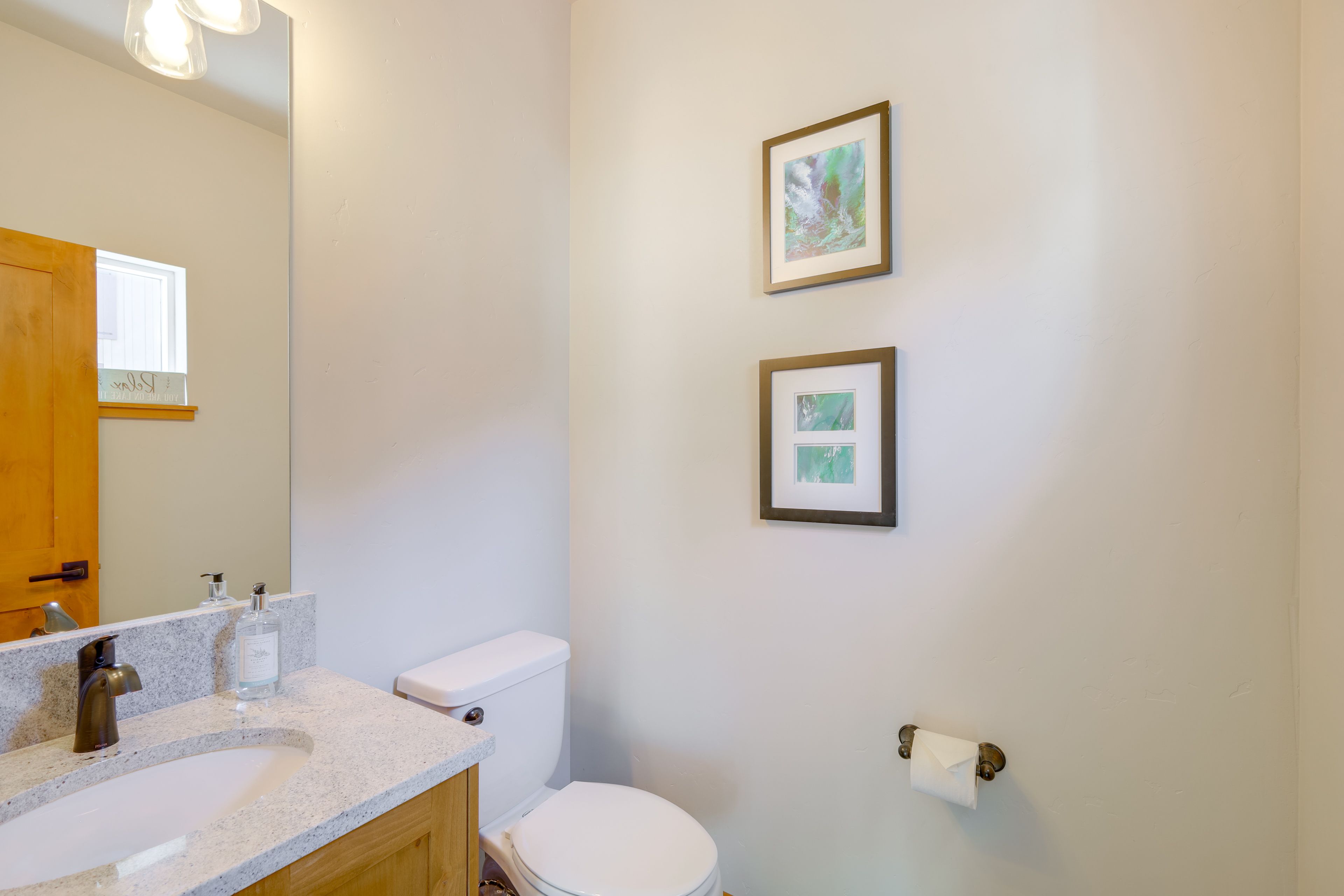 Half Bathroom | Main Level