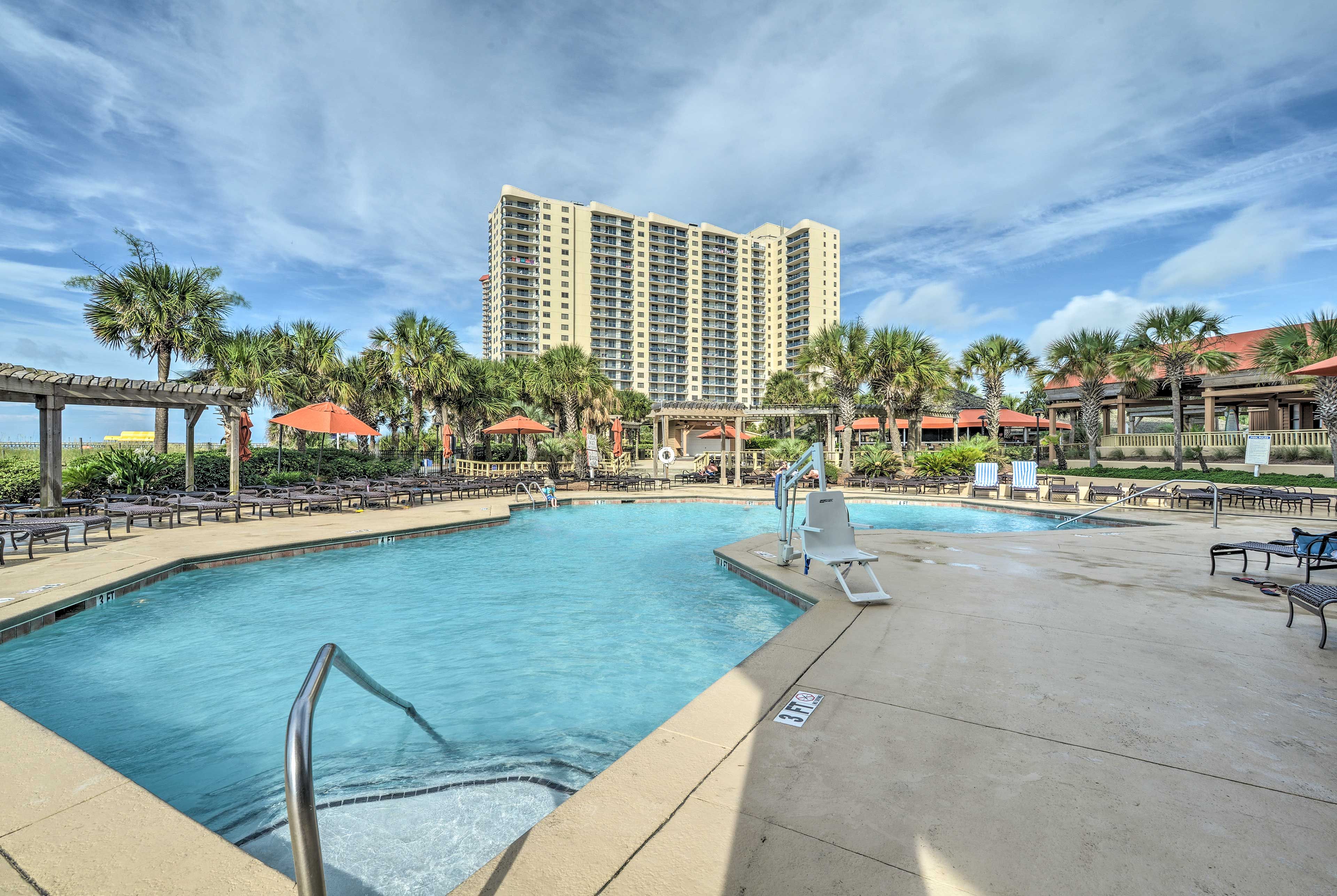 Bask in the South Carolina sunshine on the spacious pool deck!