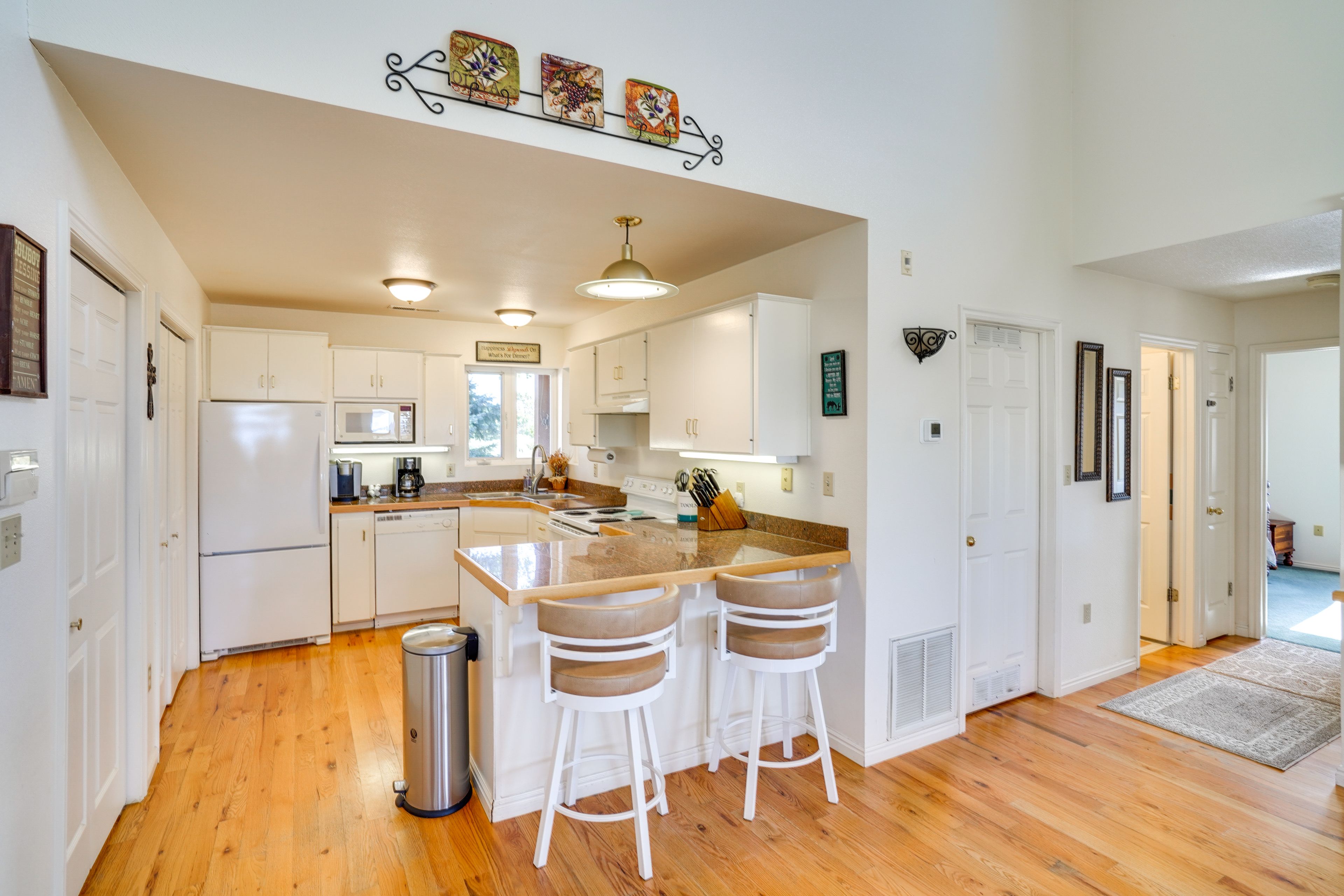 Kitchen | Cooking Basics | Drip & Keurig Coffee Maker
