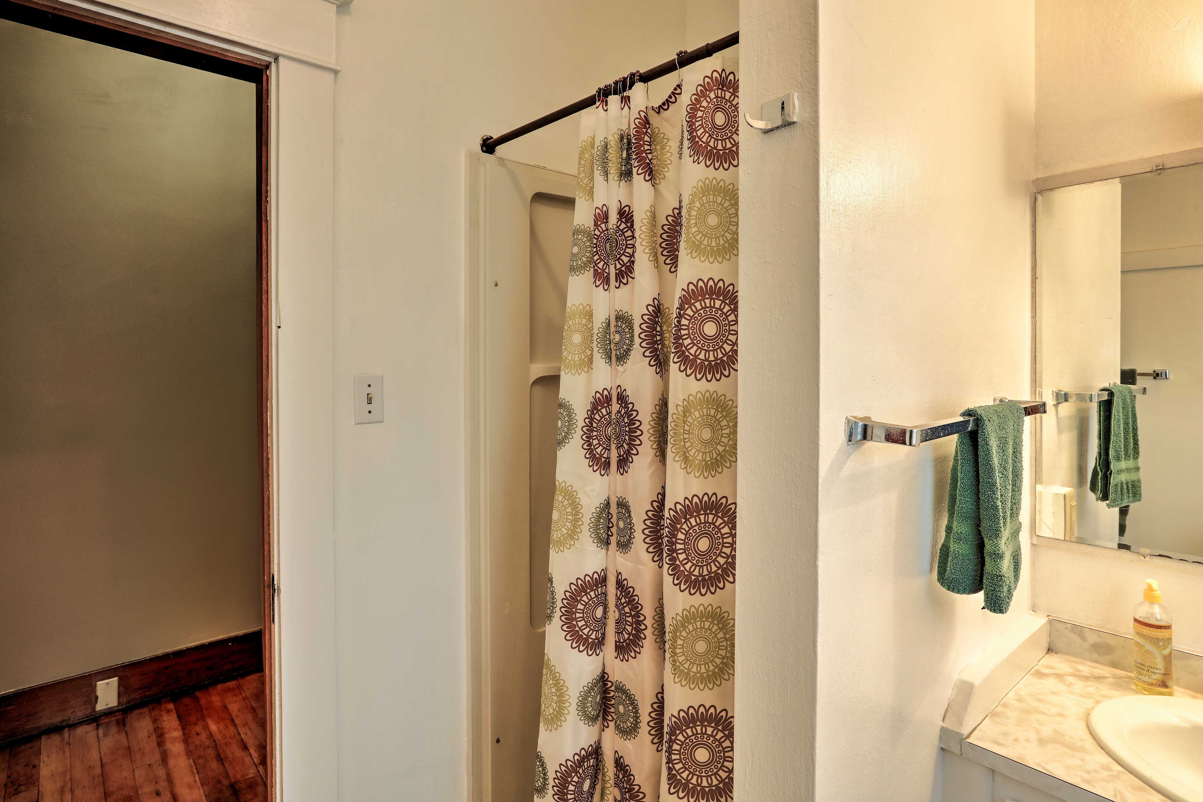 Full Bathroom