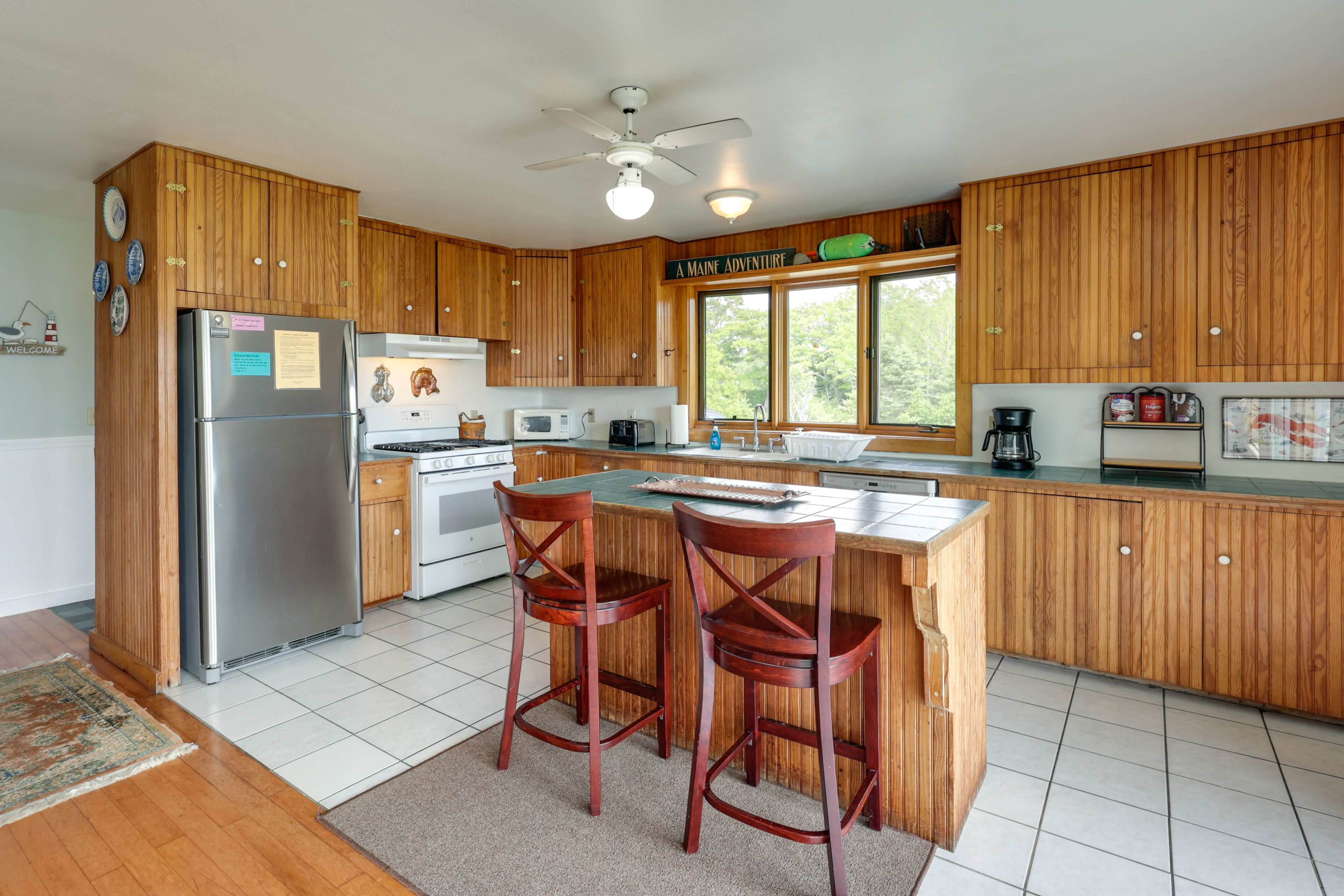 Kitchen | Dishwasher | Coffee Maker | Breakfast Bar | 1st Floor