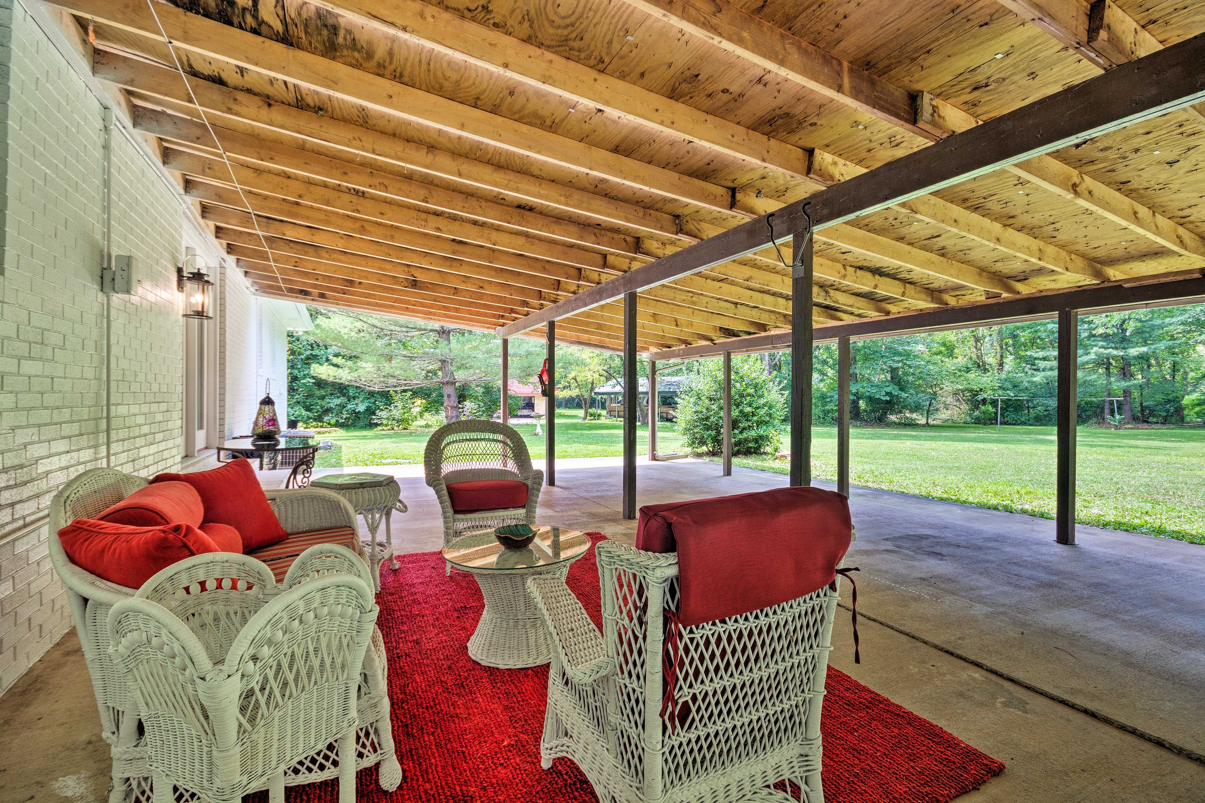 Elizabethton Vacation Rental | 4BR | 3BA | 2,000 Sq Ft | Step-Free Access