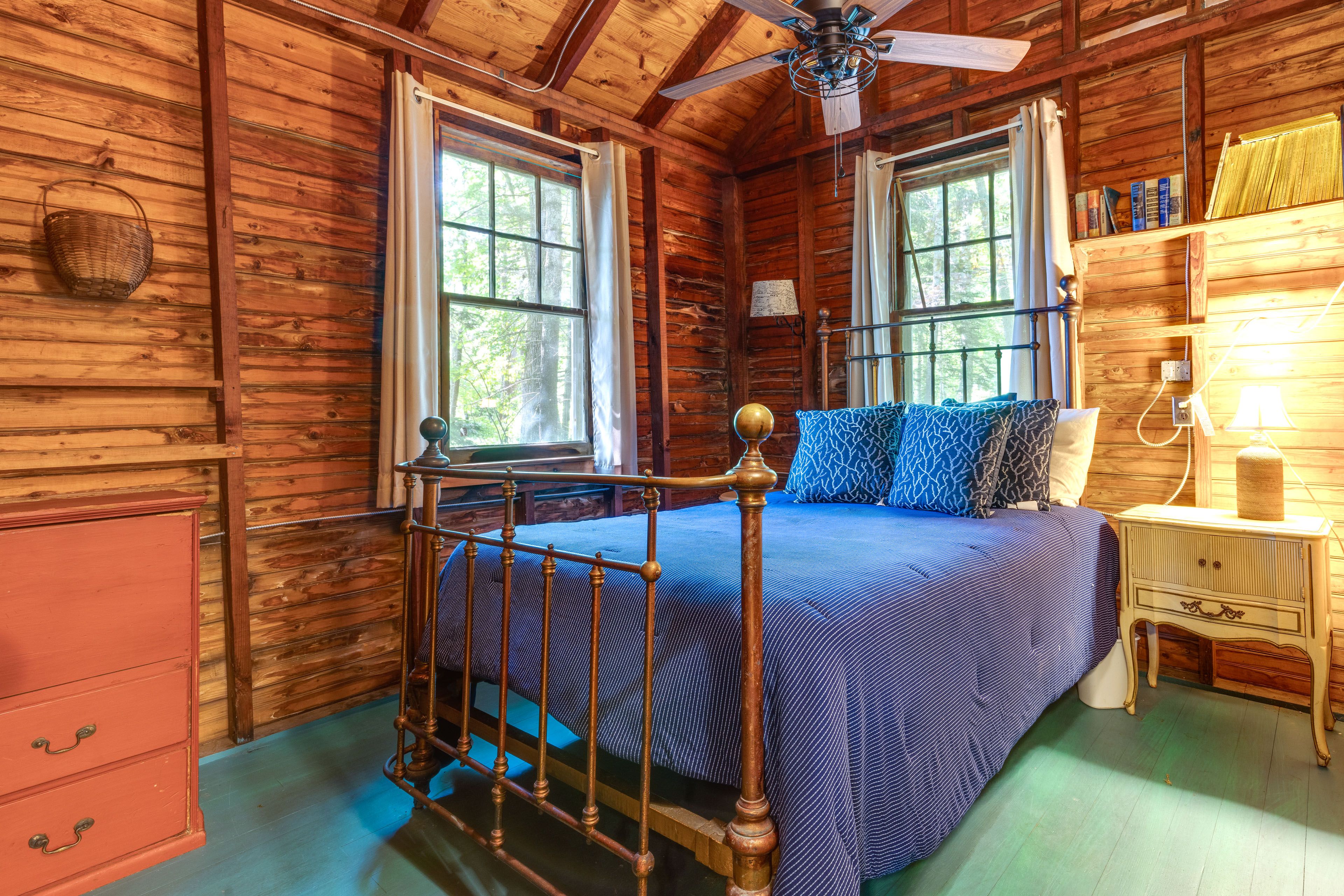 Bedroom 1 | Full Bed