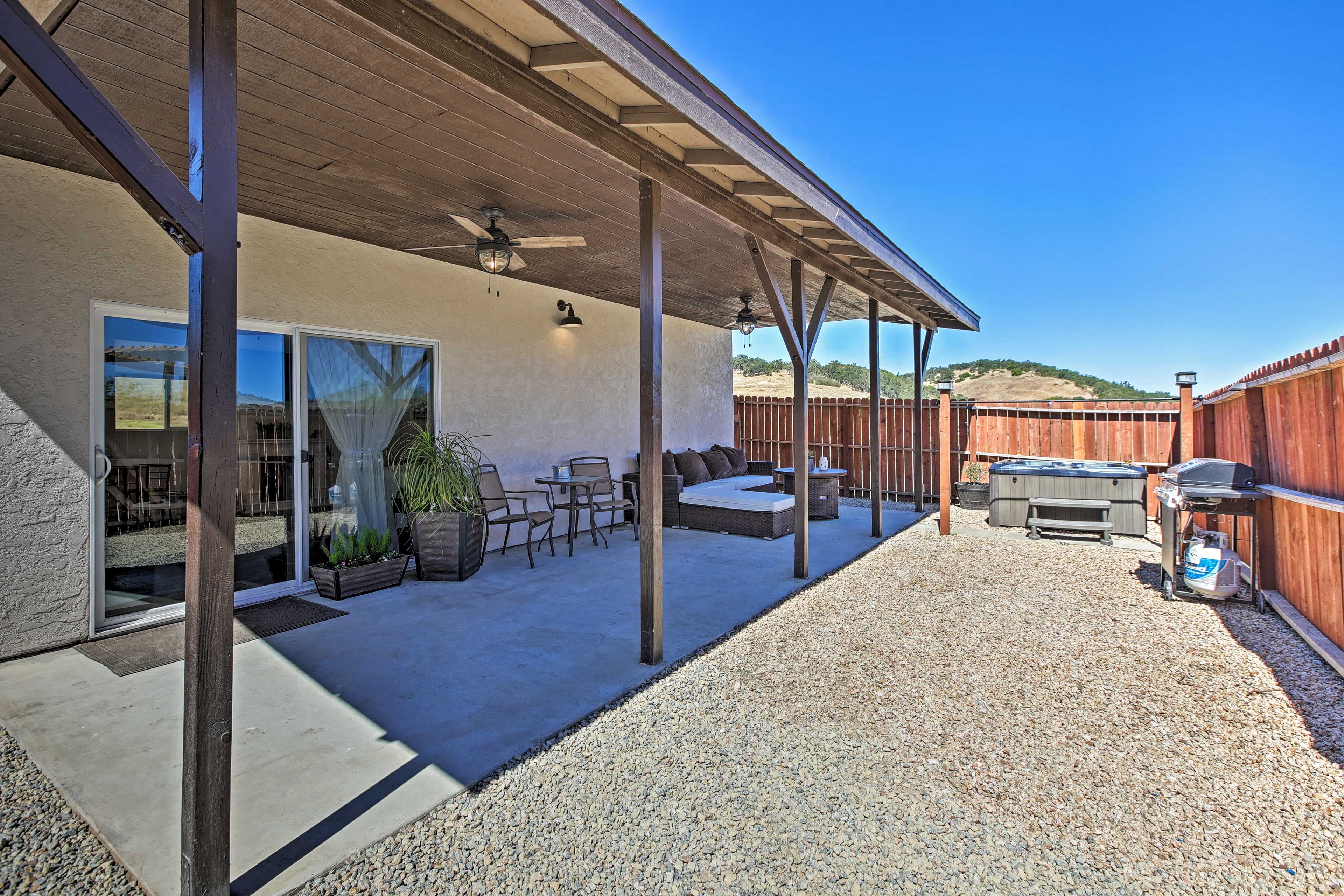 Outdoor Space | Hot Tub | Gas Grill