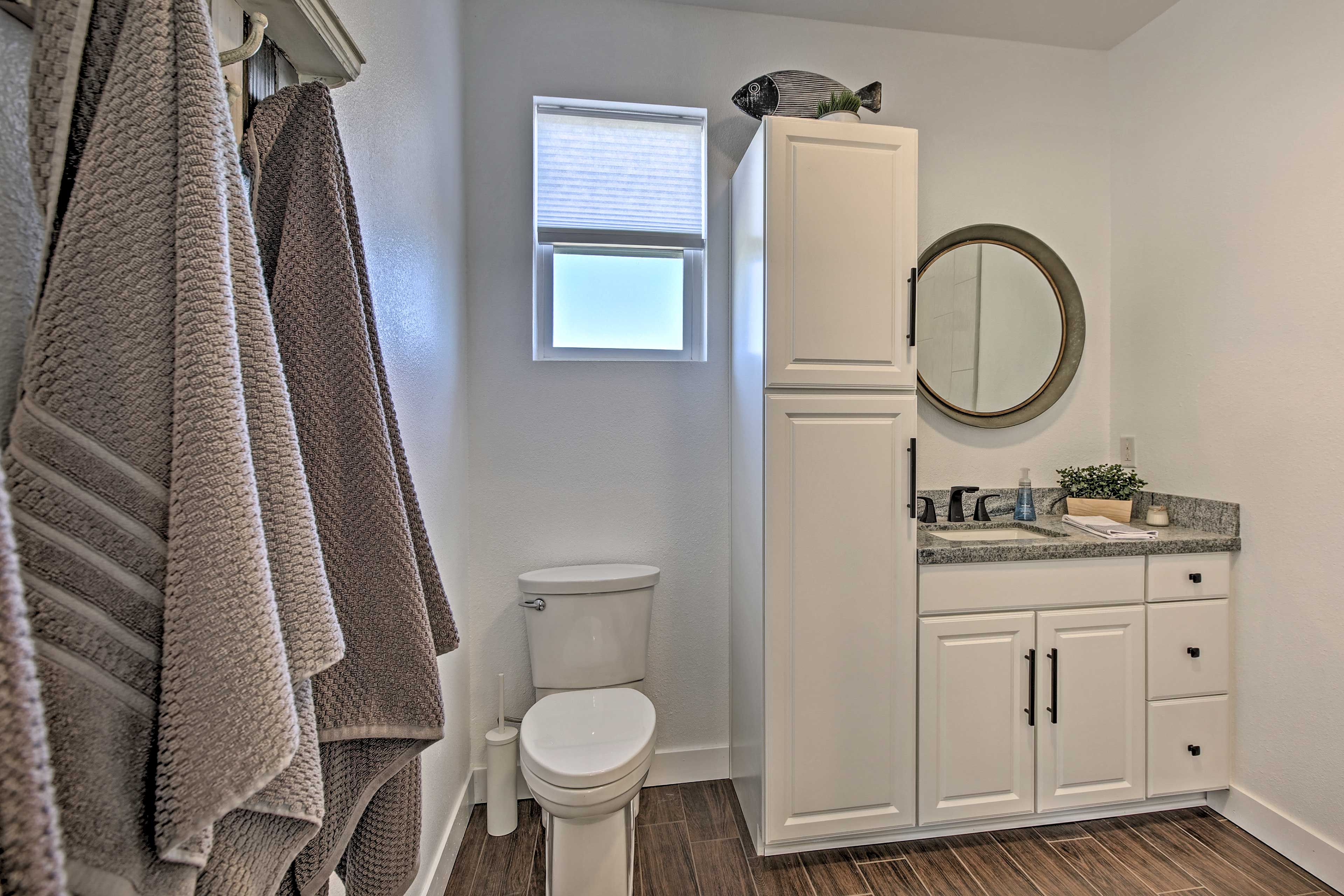 Full Bathroom