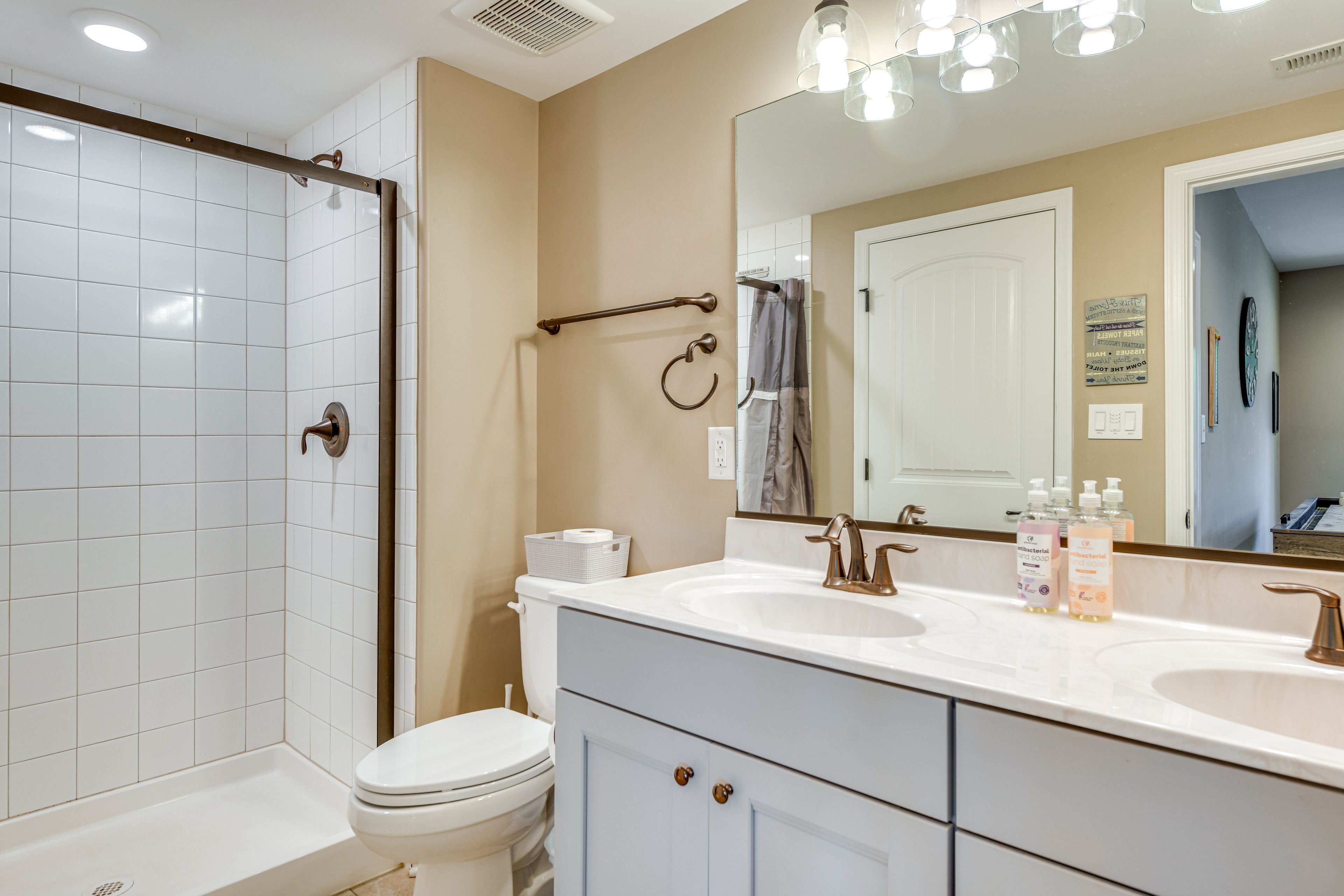 Full Bathroom