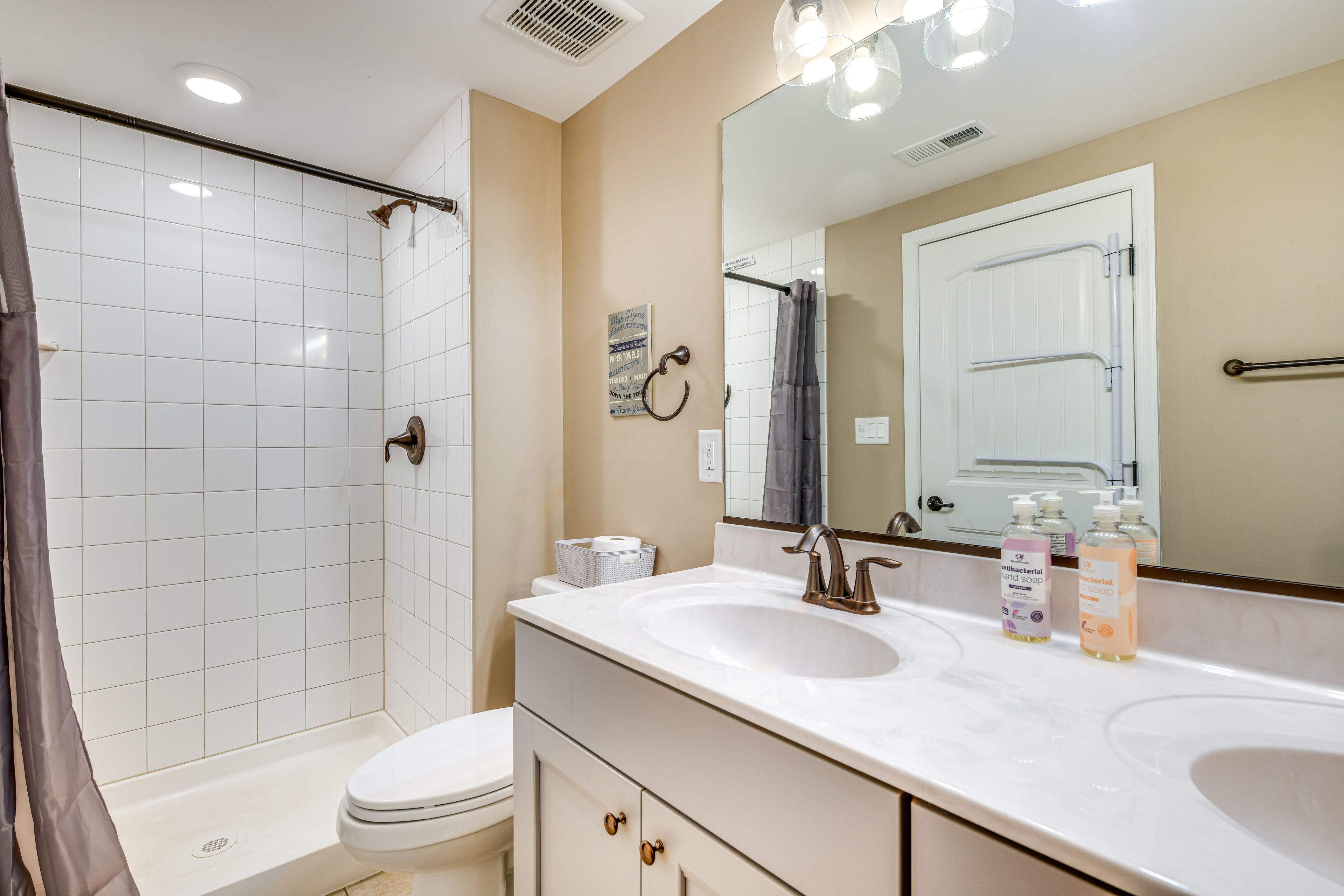 Full Bathroom