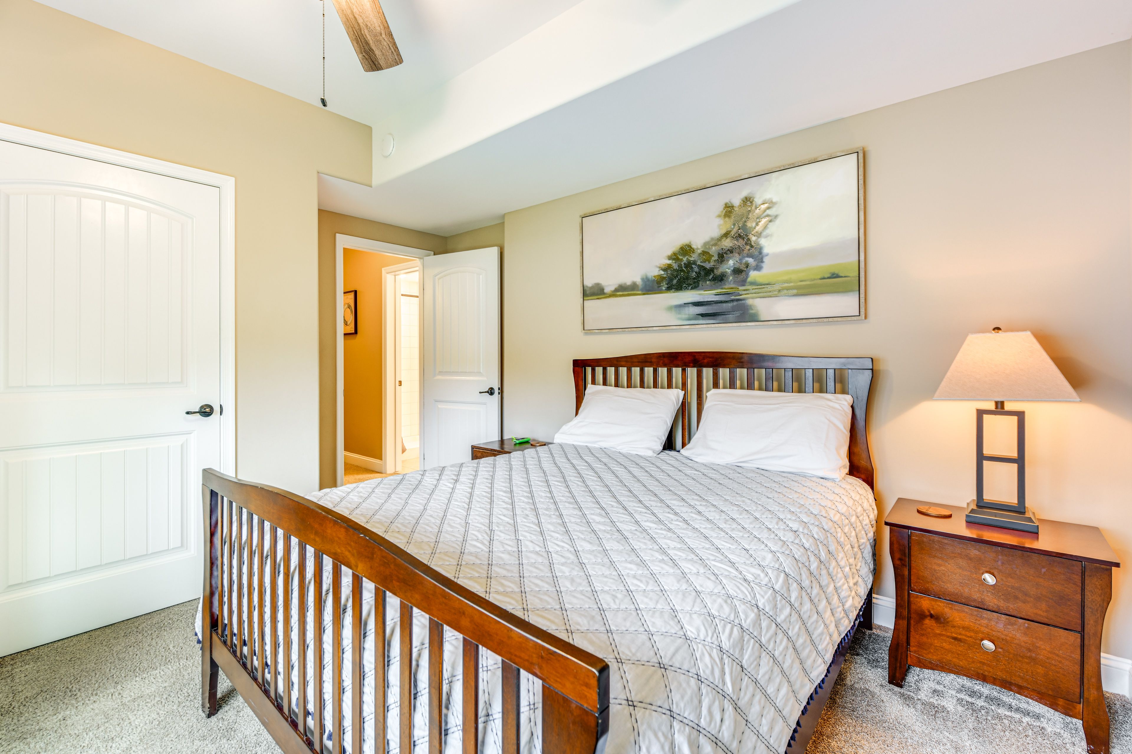 Bedroom 5 | Queen Bed