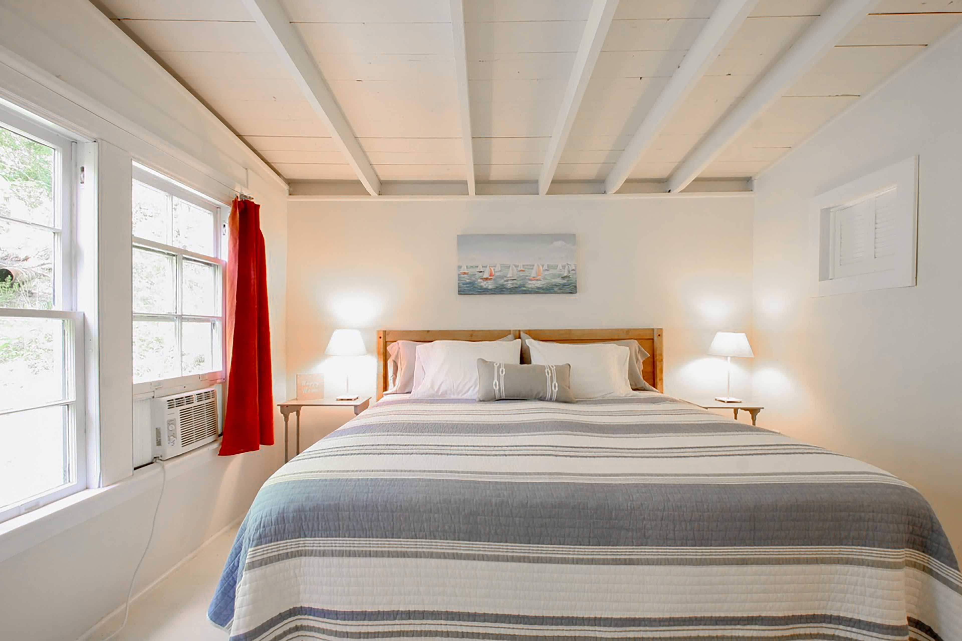Bedroom 1 | King Bed