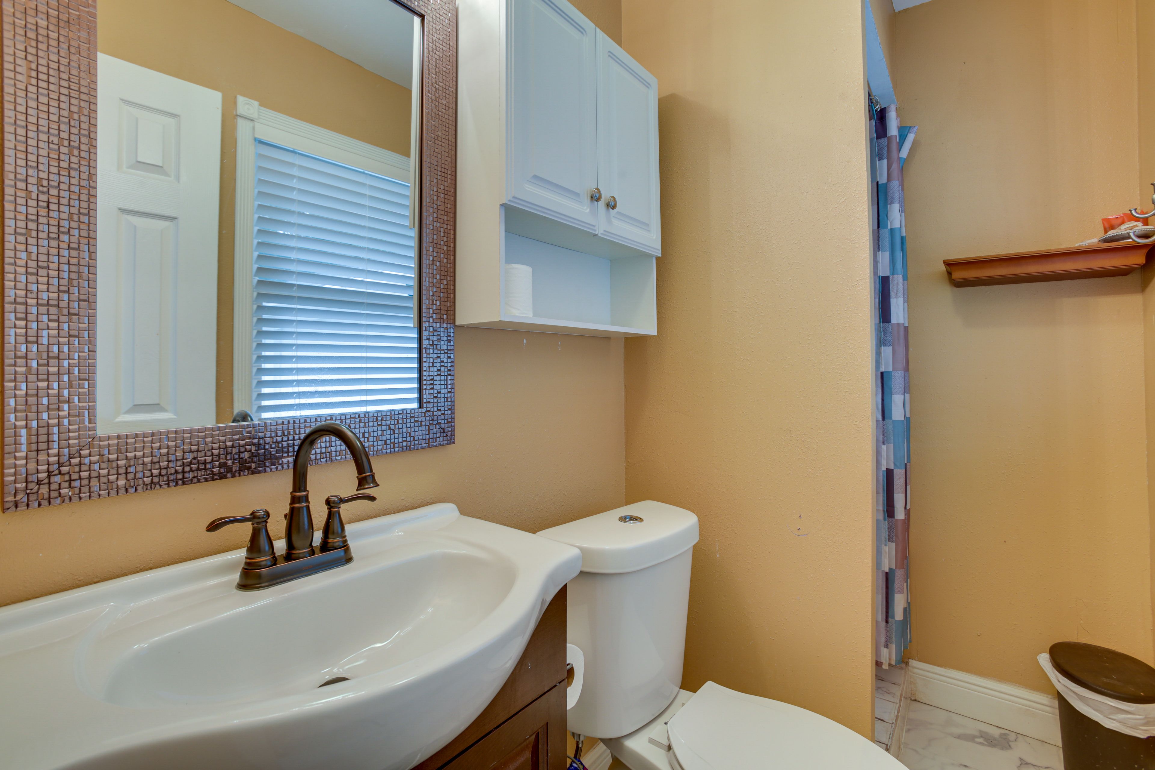 En-Suite Bathroom | Complimentary Toiletries