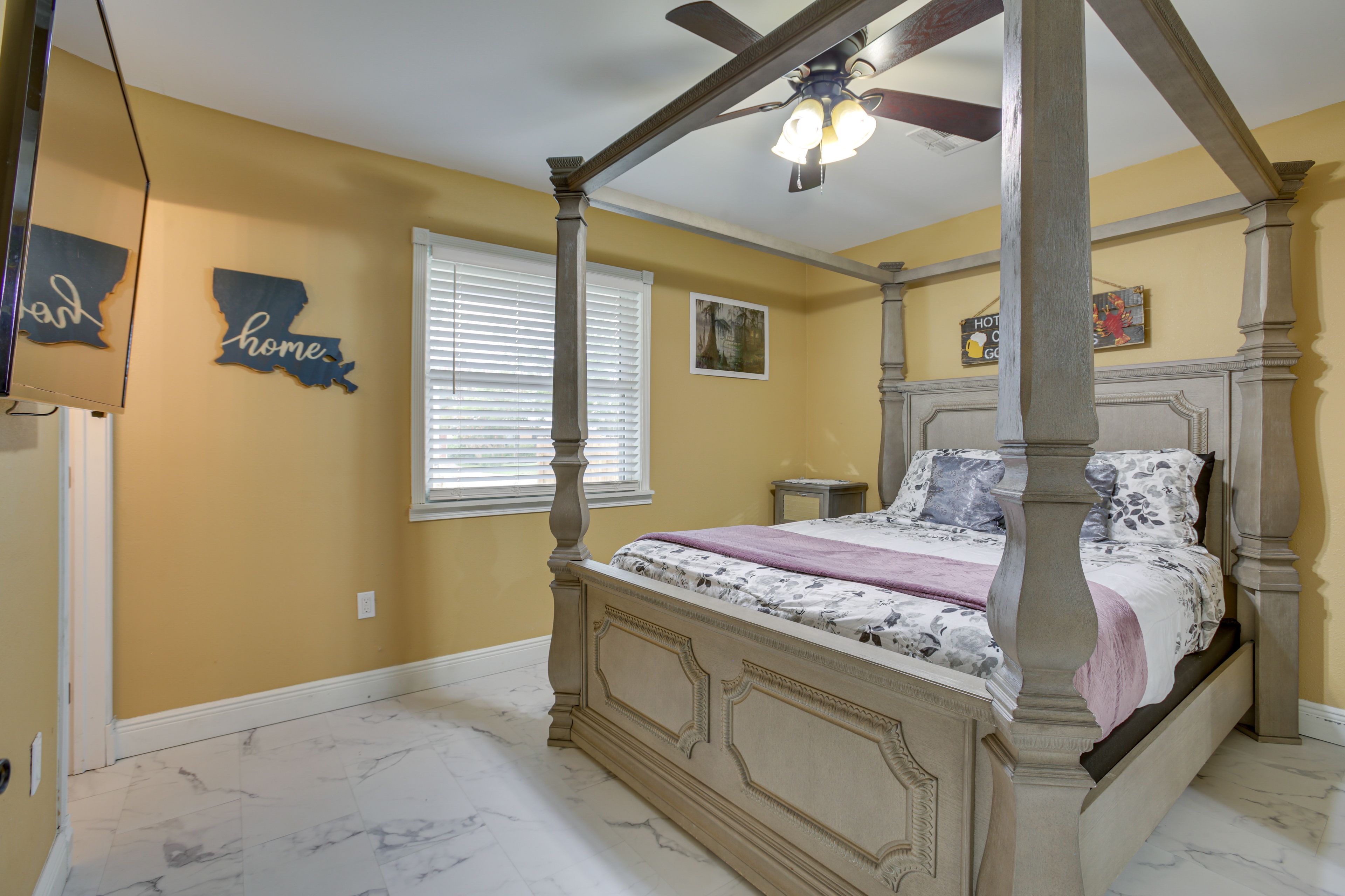Bedroom 1 | Queen Bed | Linens & Towels | Smart TV | En-Suite Bathroom