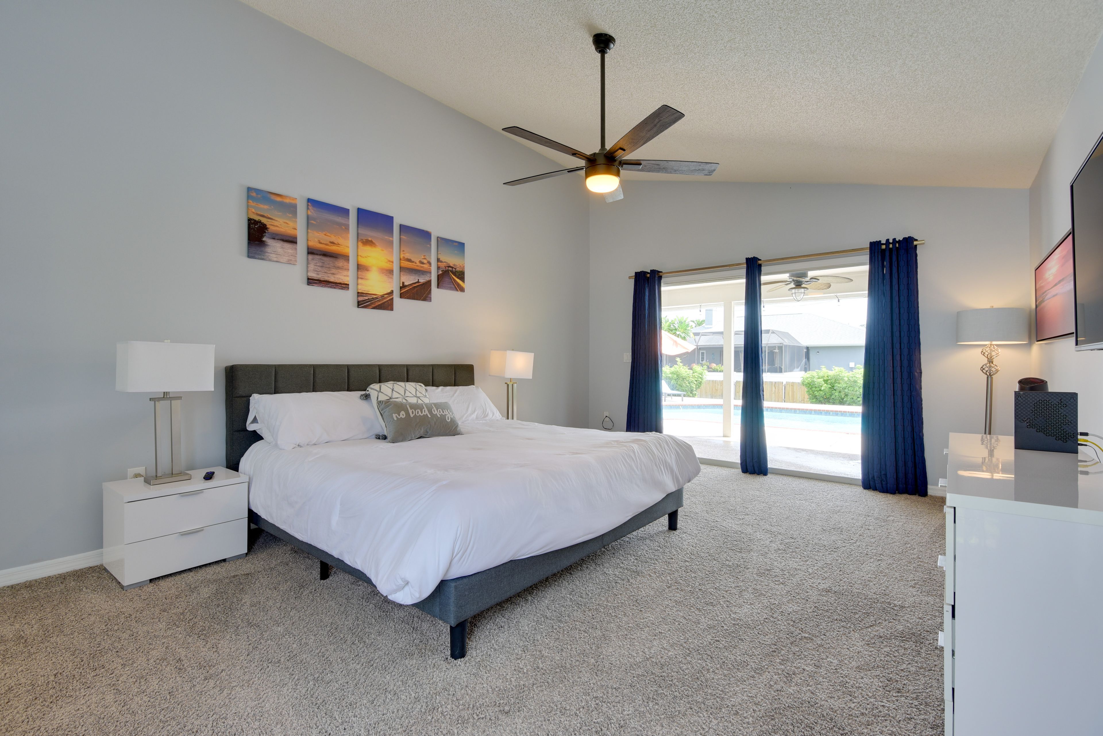 Bedroom 1 | King Bed