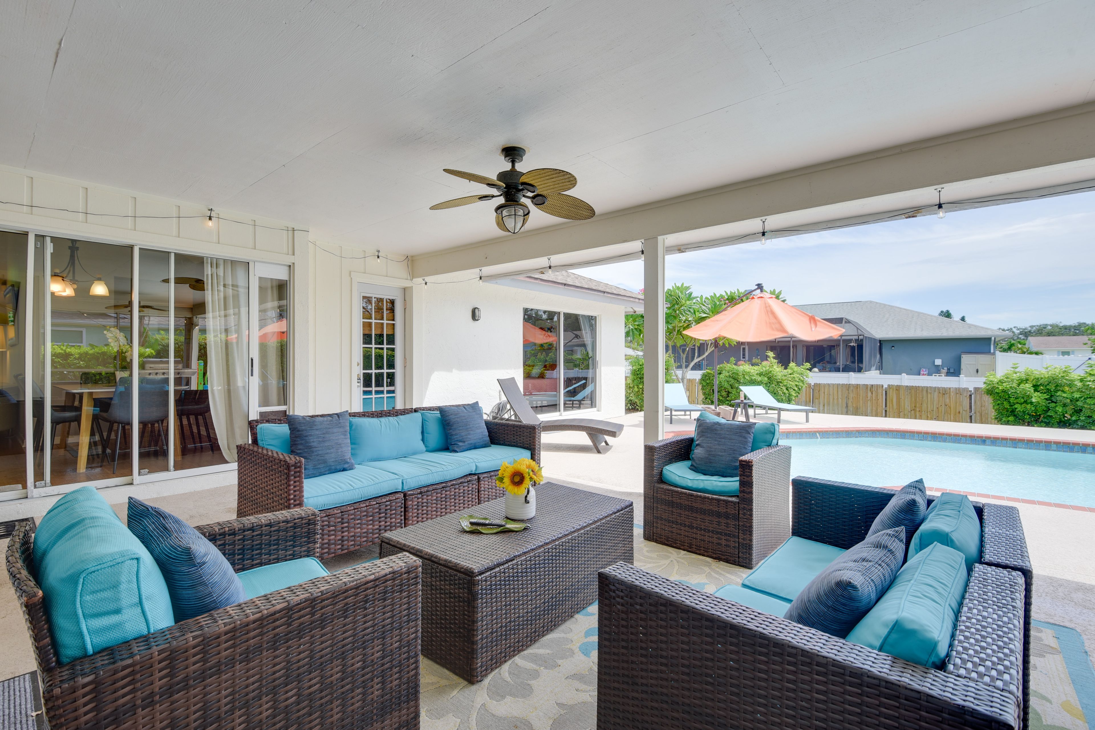 Bradenton Vacation Rental | 4BR | 2BA | 2,320 Sq Ft | 2 Steps to Enter