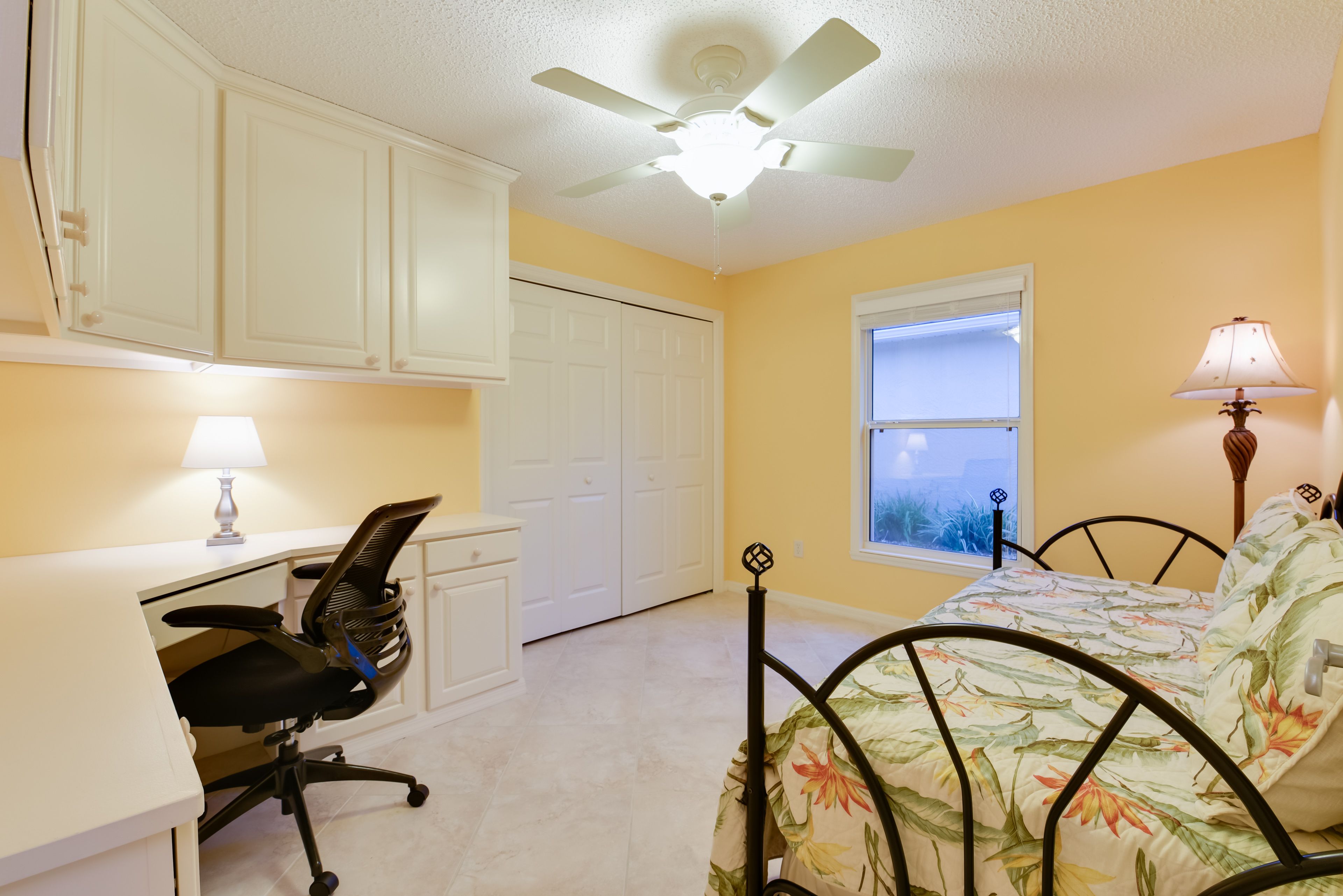 Bedroom 3 | Twin Daybed w/ Twin Trundle Bed