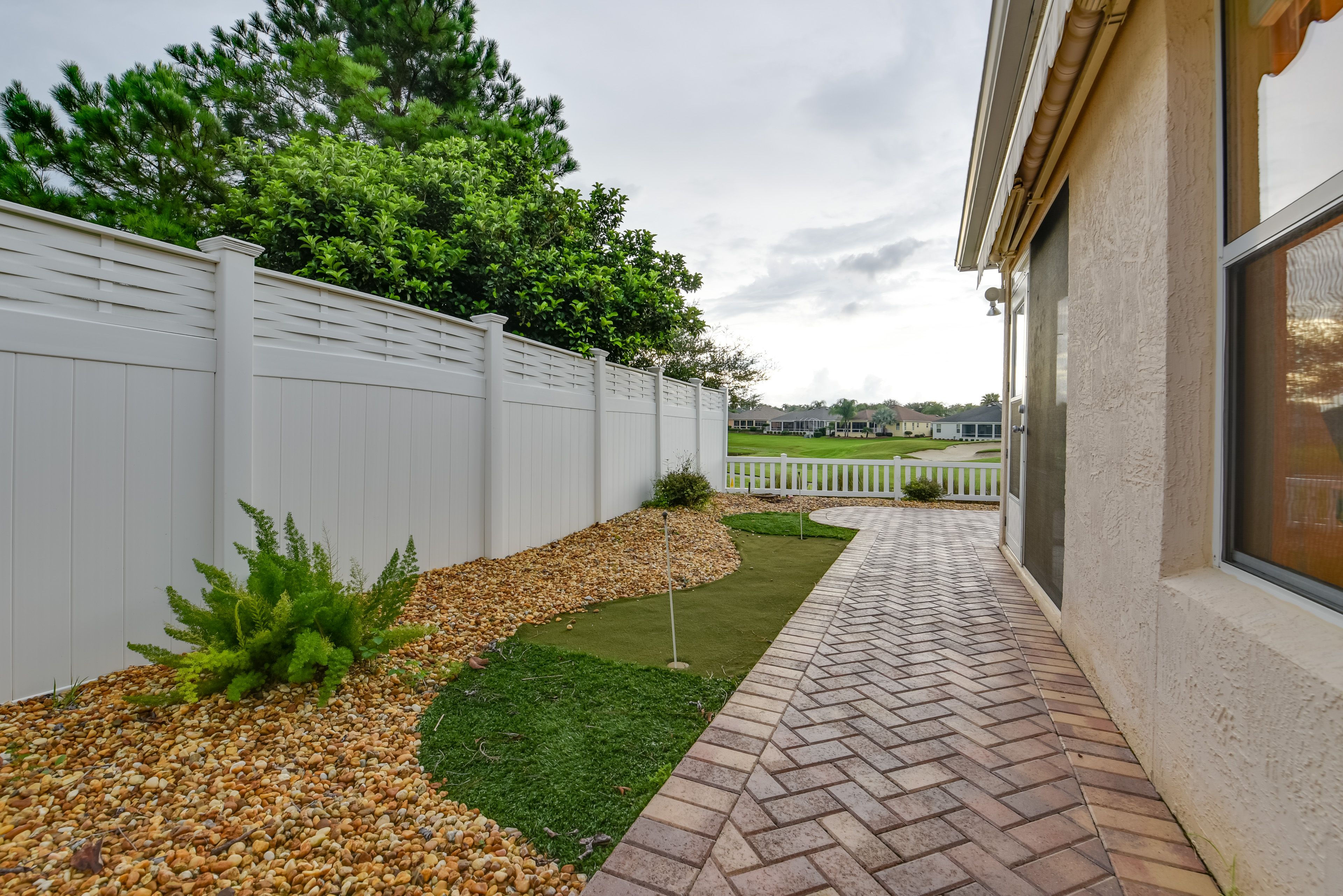 Mini Putting Green