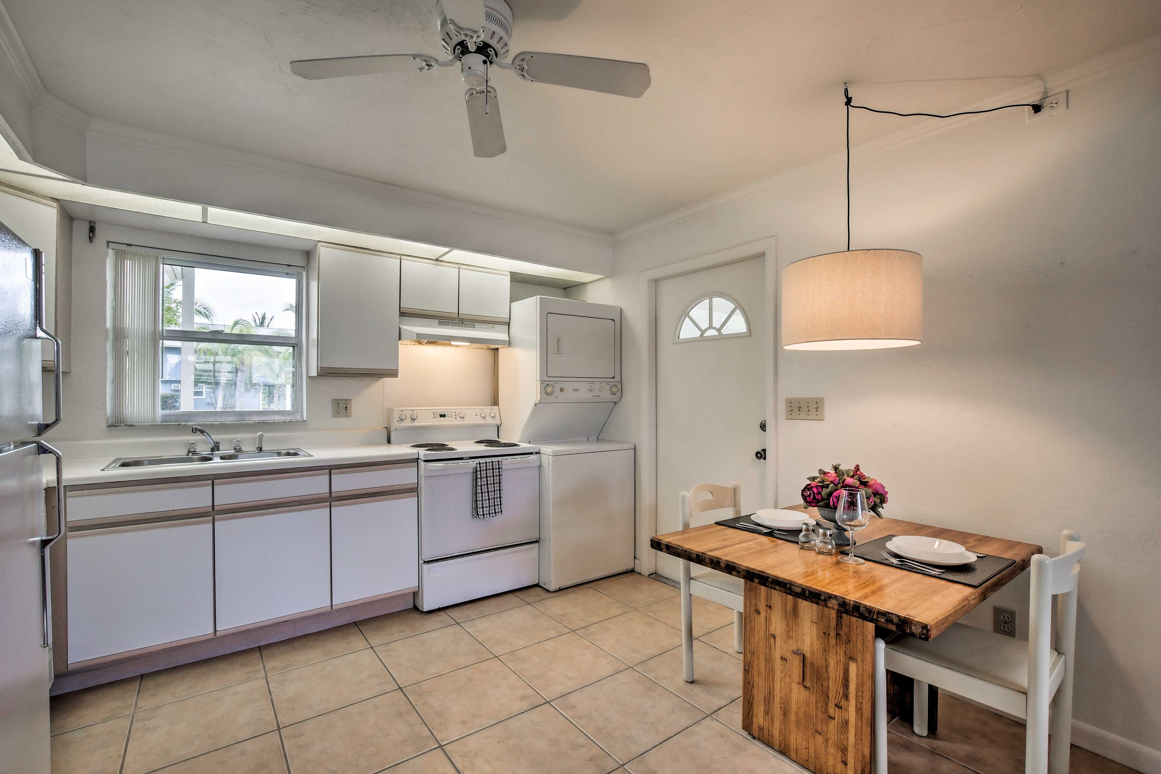 The fully equipped kitchen features everything you'll need to whip up dinner.