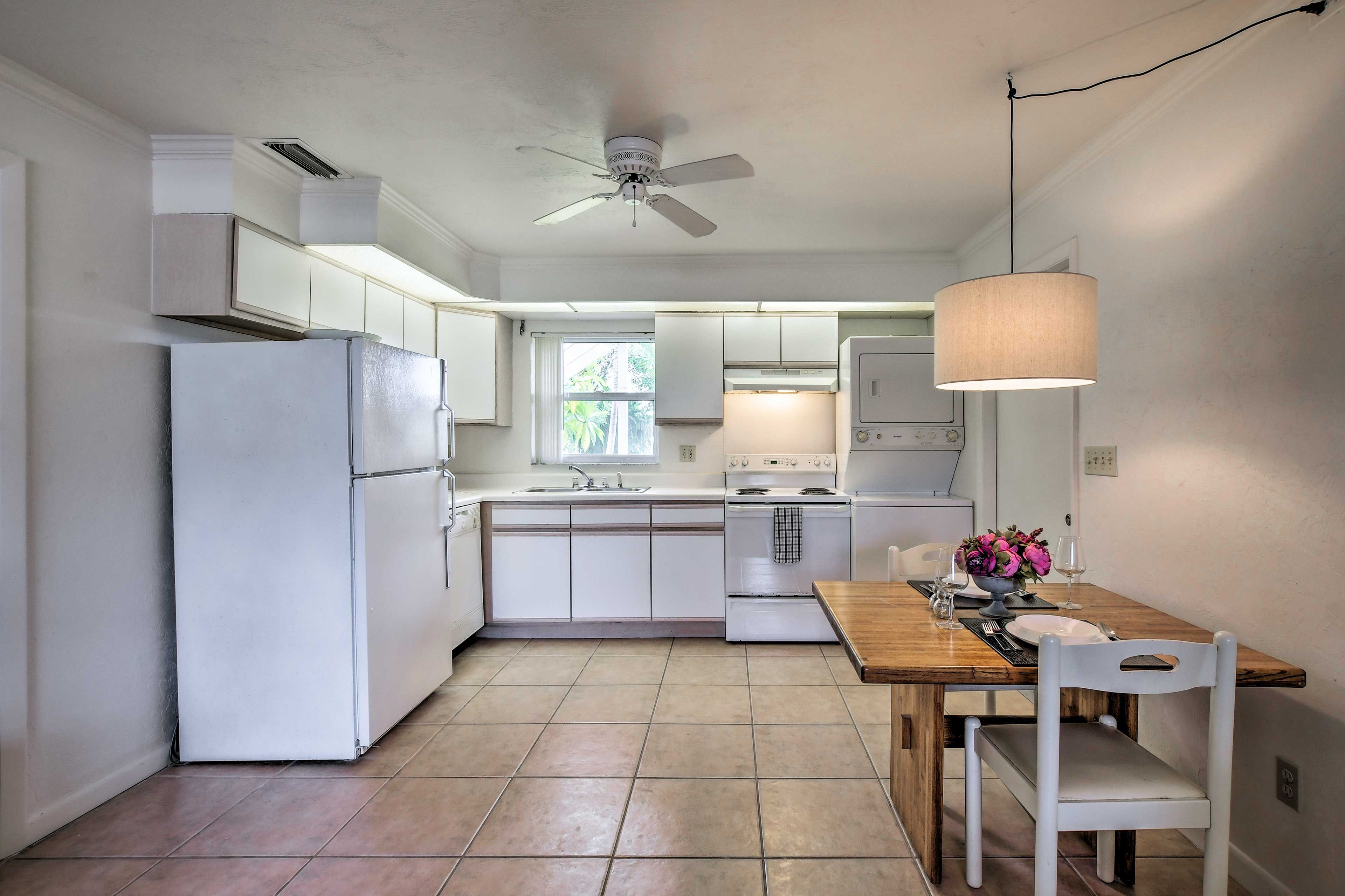 There are also laundry machines in the kitchen area.