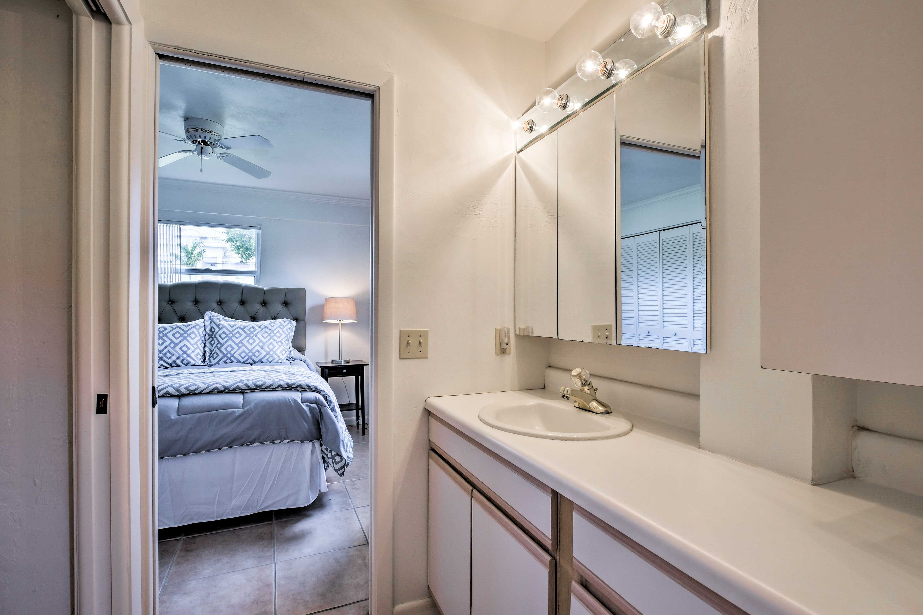 The 2 bedrooms connect with this Jack-and-Jill bathroom.