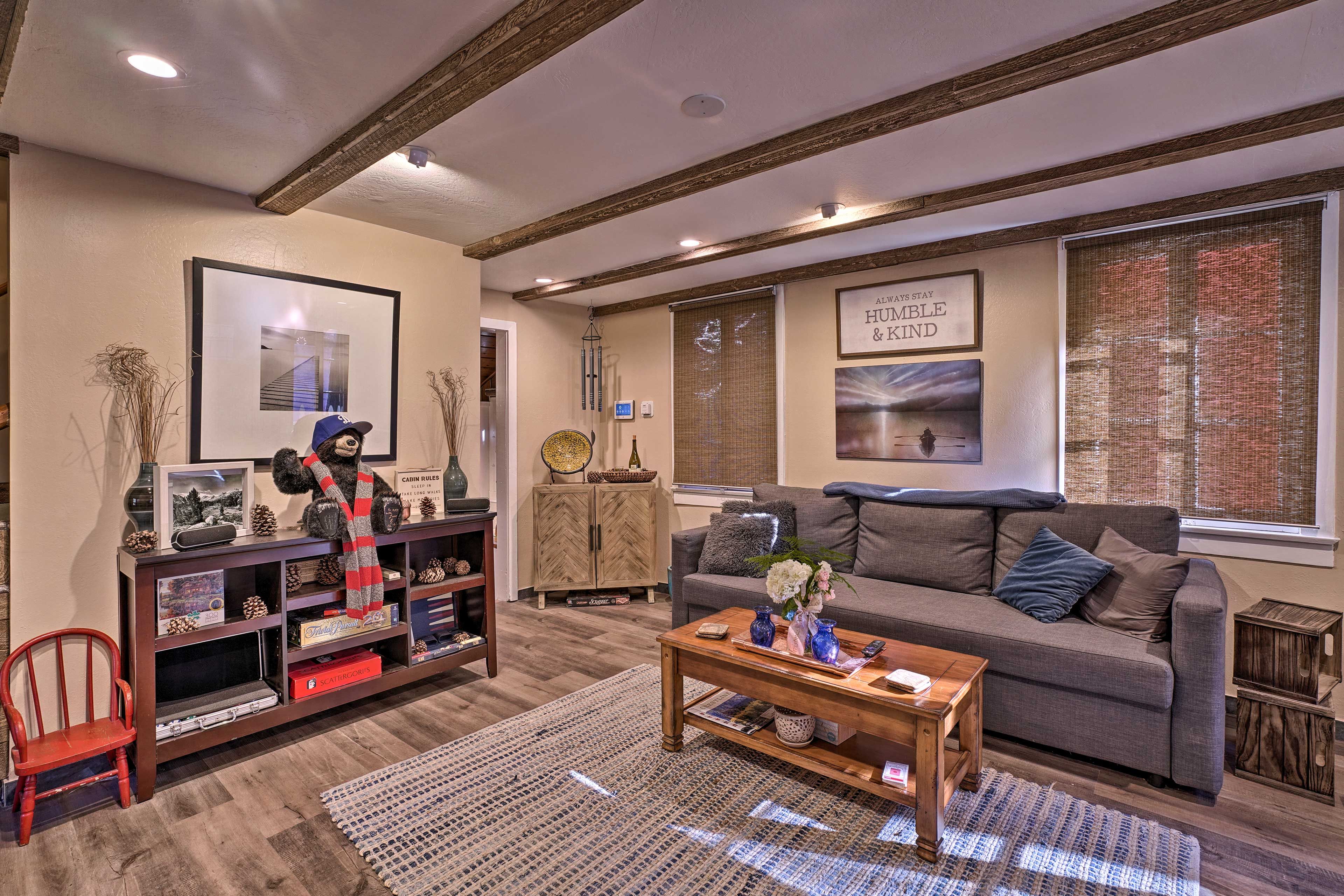 Living Room | Free WiFi