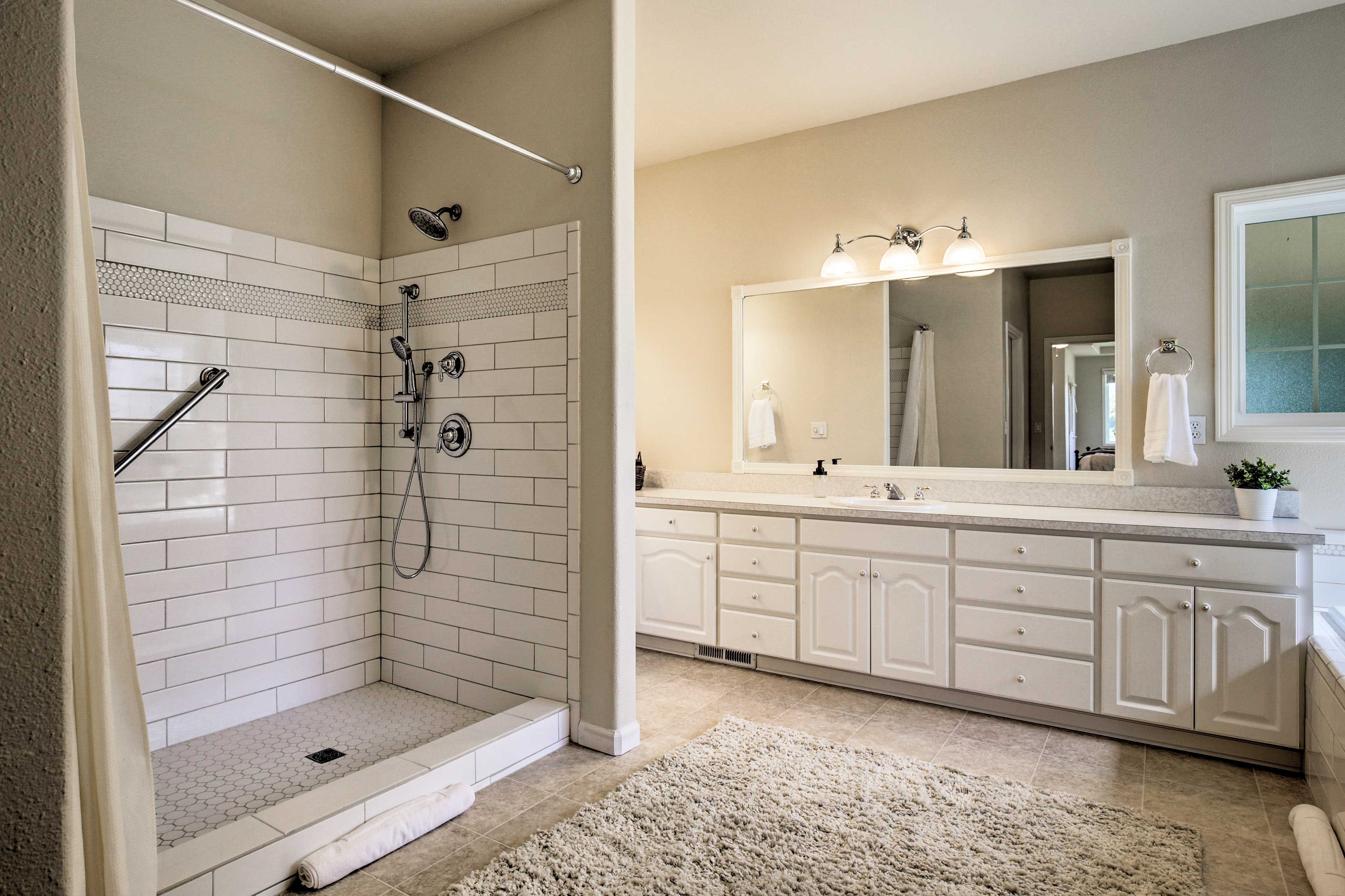 En-Suite Bathroom