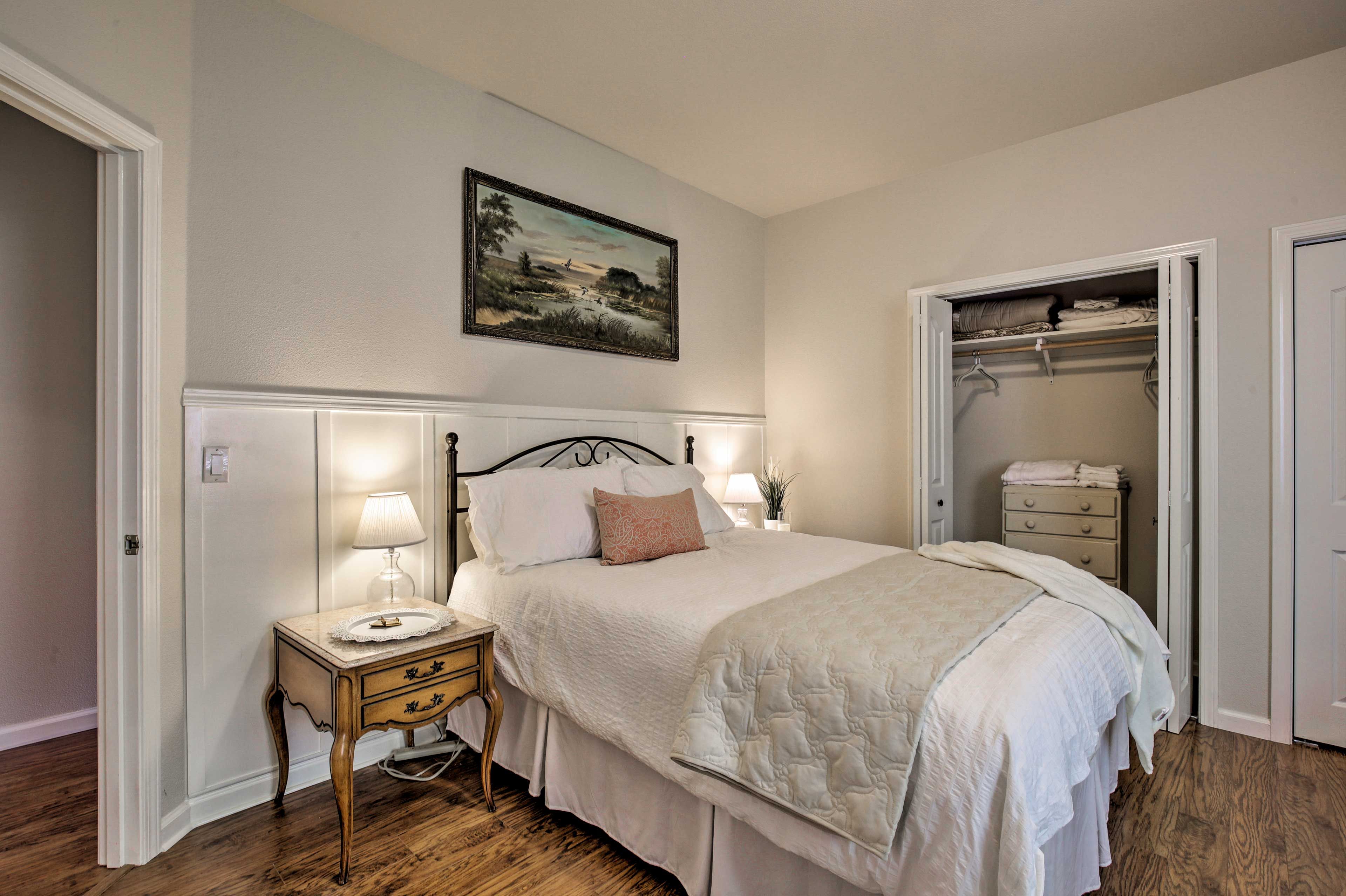 Bedroom 3 | Queen Bed | Twin Bed