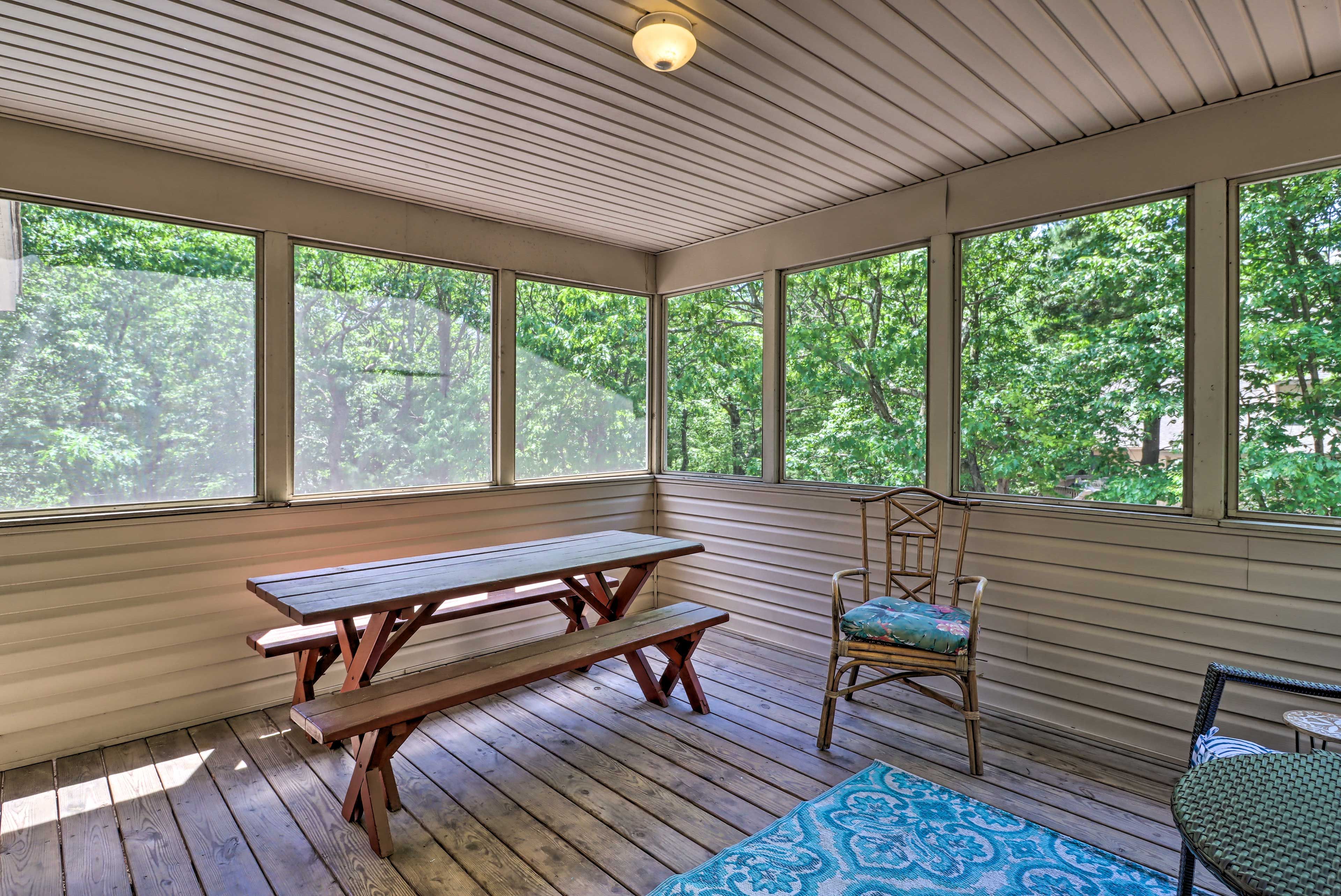 Screened-In Porch
