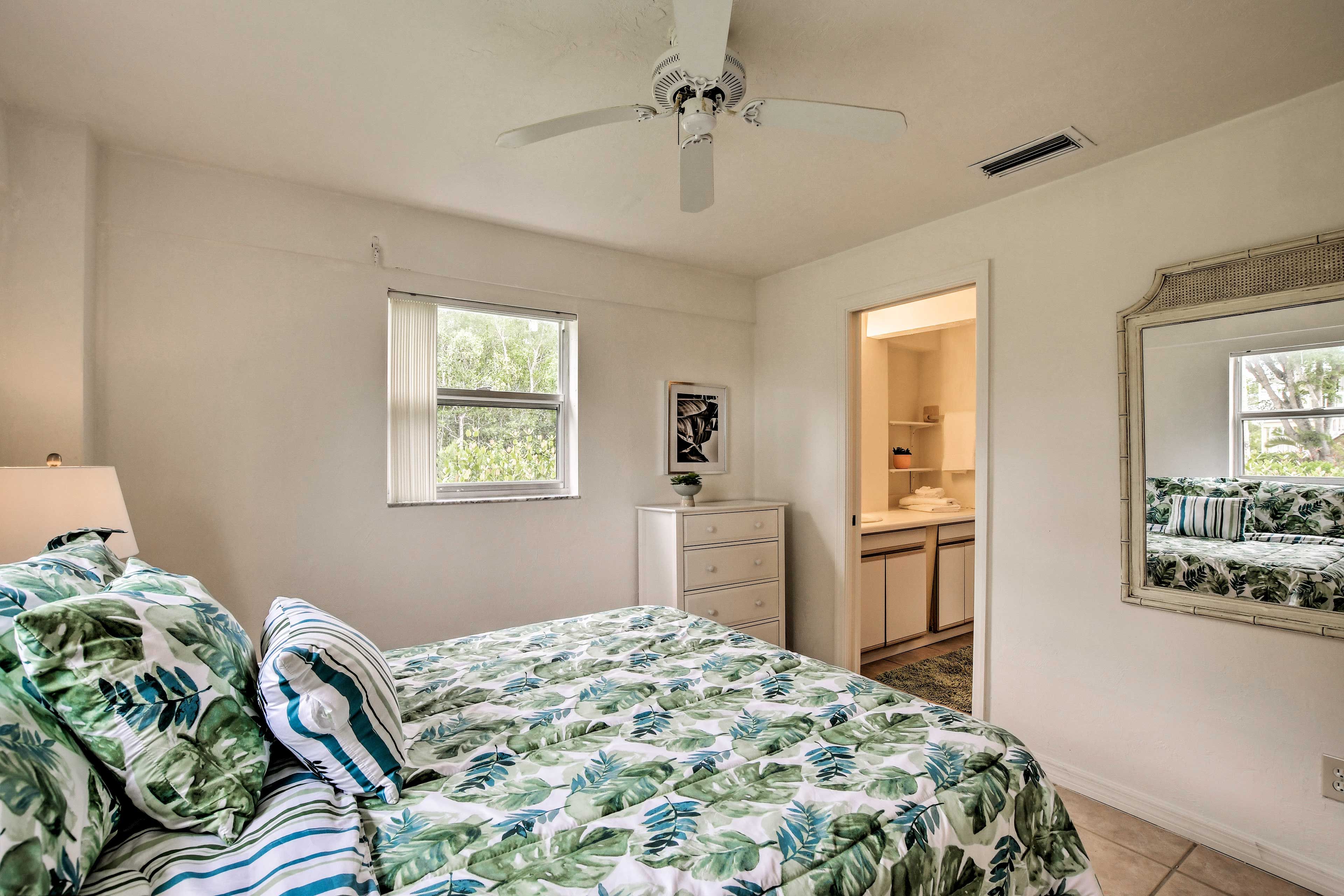There's plenty of space to unpack your belongings.