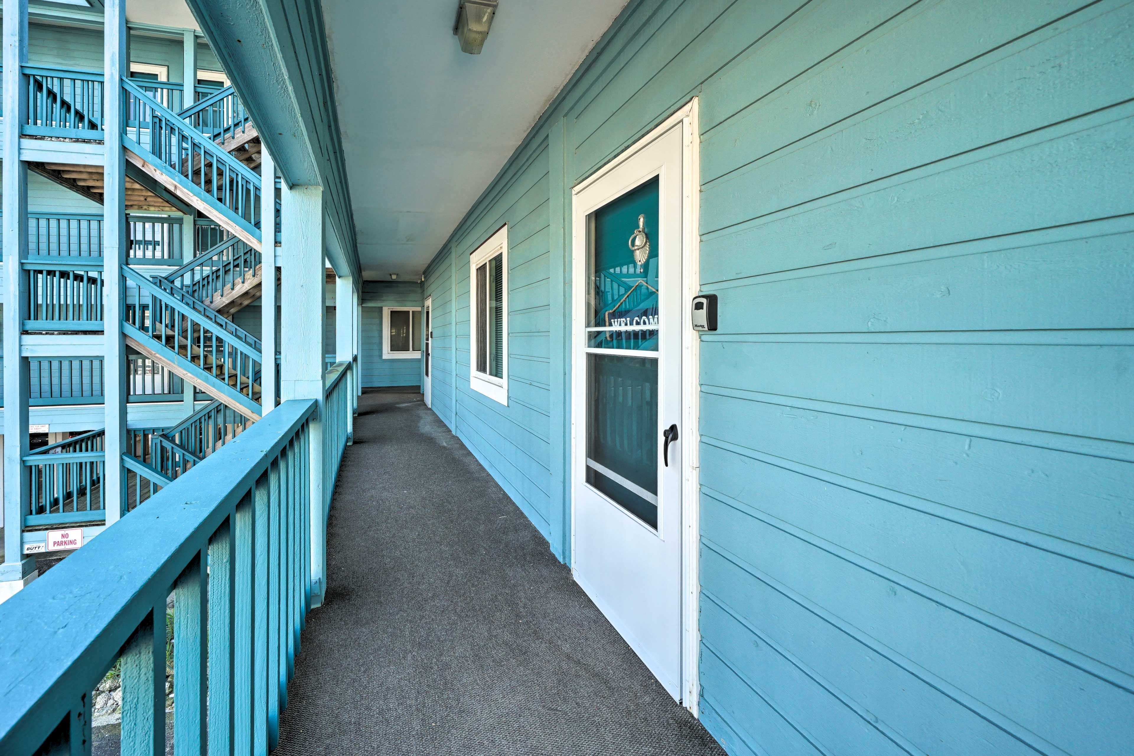 Exterior | Reserved Parking (1 Vehicle) | Visitor's Parking (1 Vehicle)