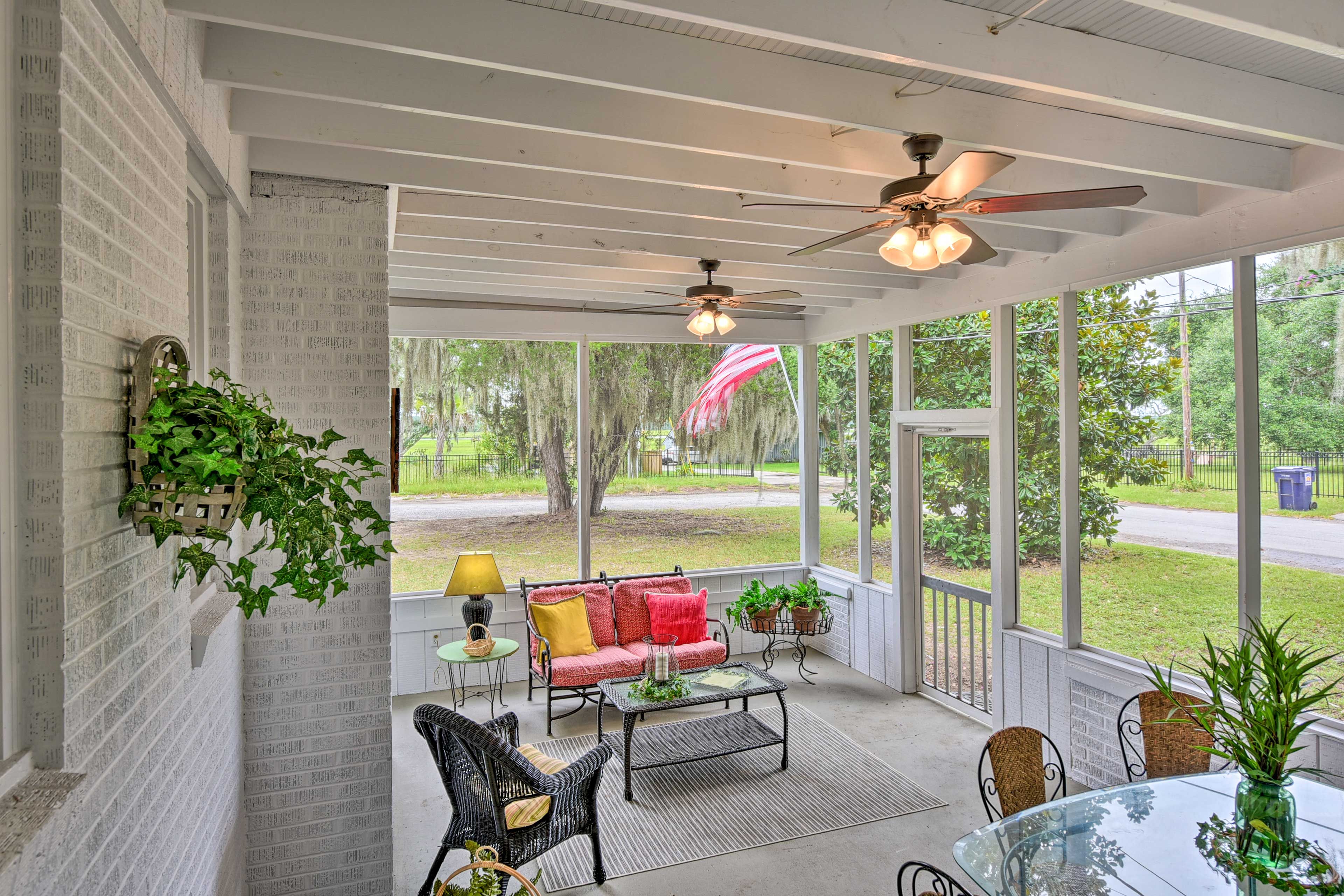Screened-In Porch