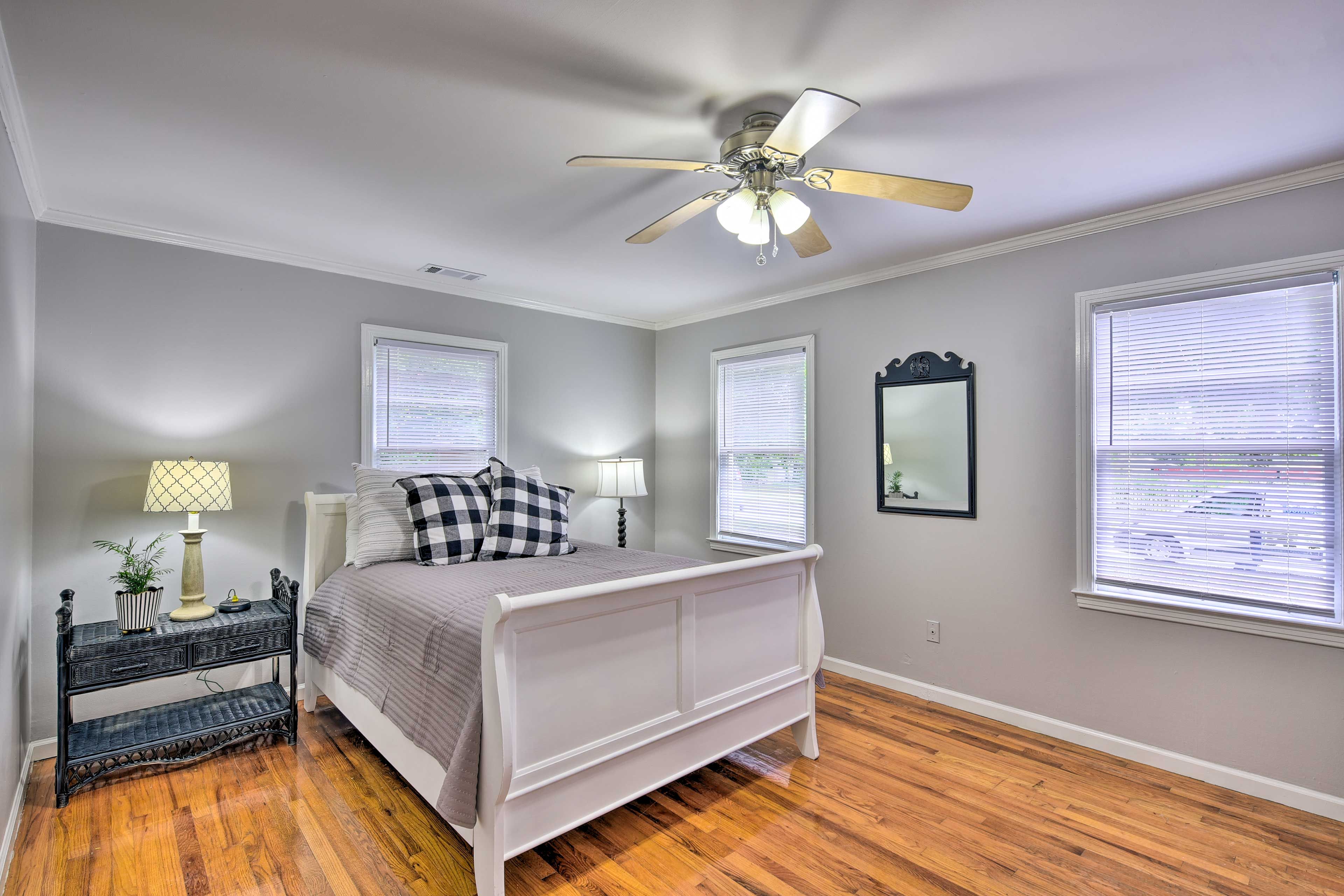 Bedroom 1 | Queen Bed | Linens Provided