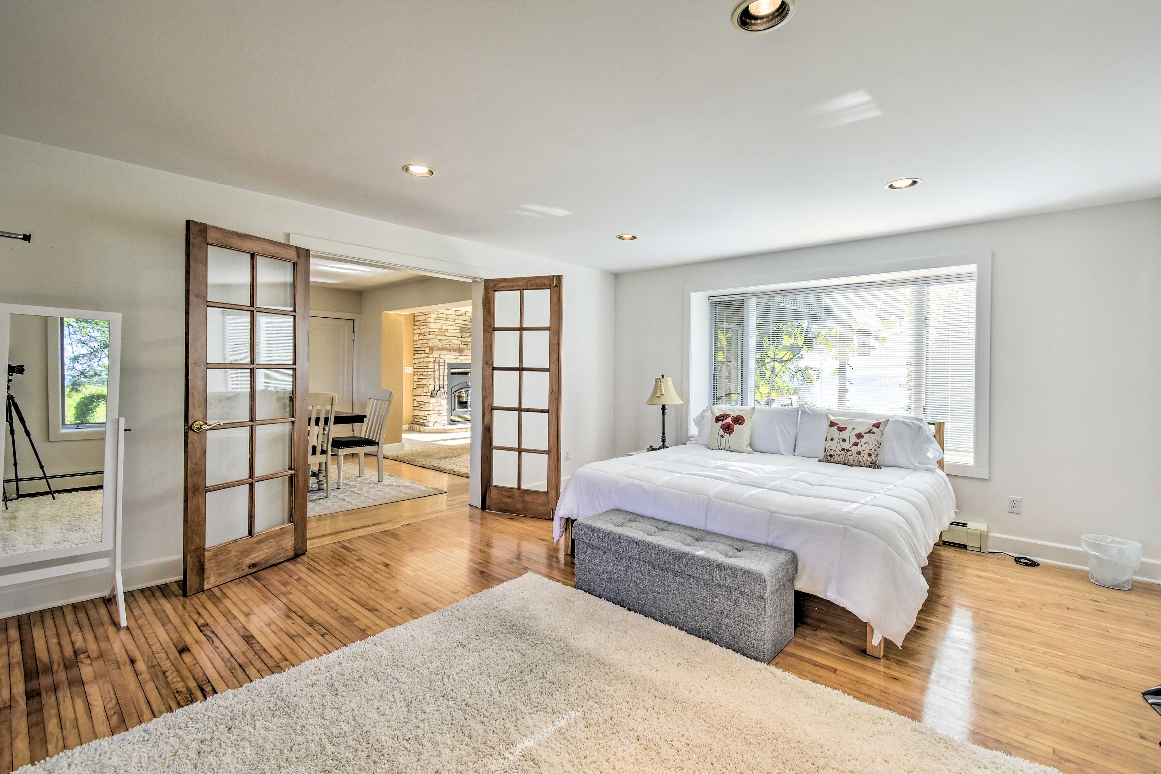 Bedroom 1 | 1st Floor | King Bed | 2 Twin Beds