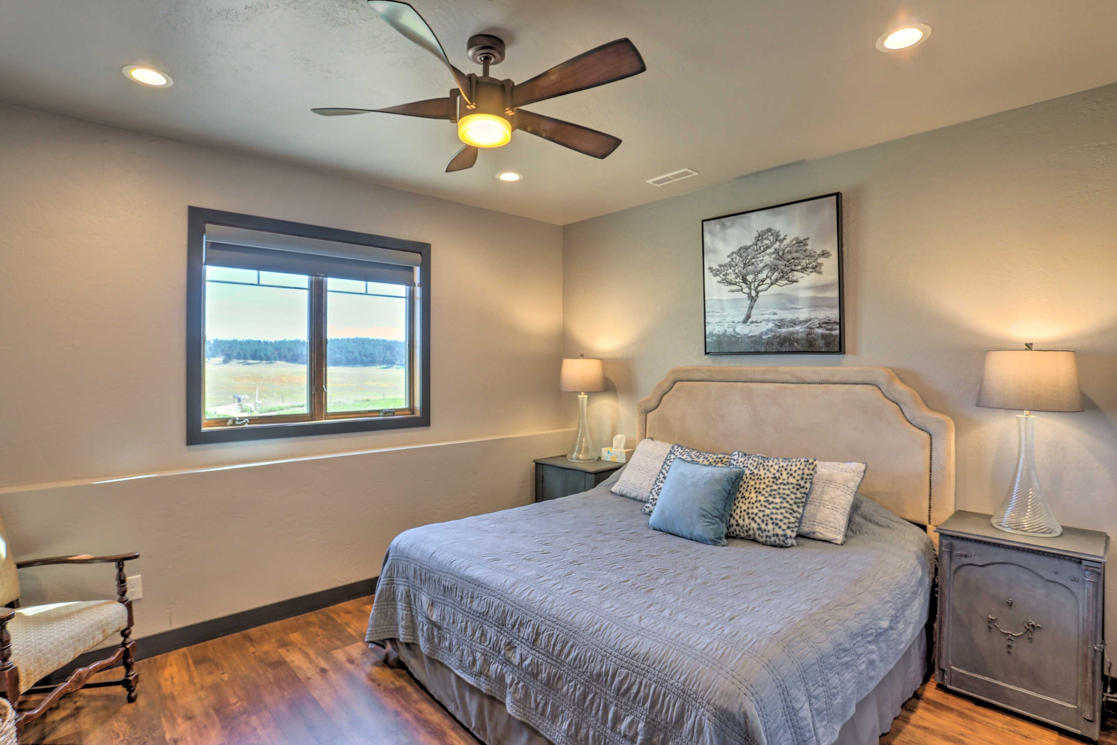 Bedroom 2 | King Bed