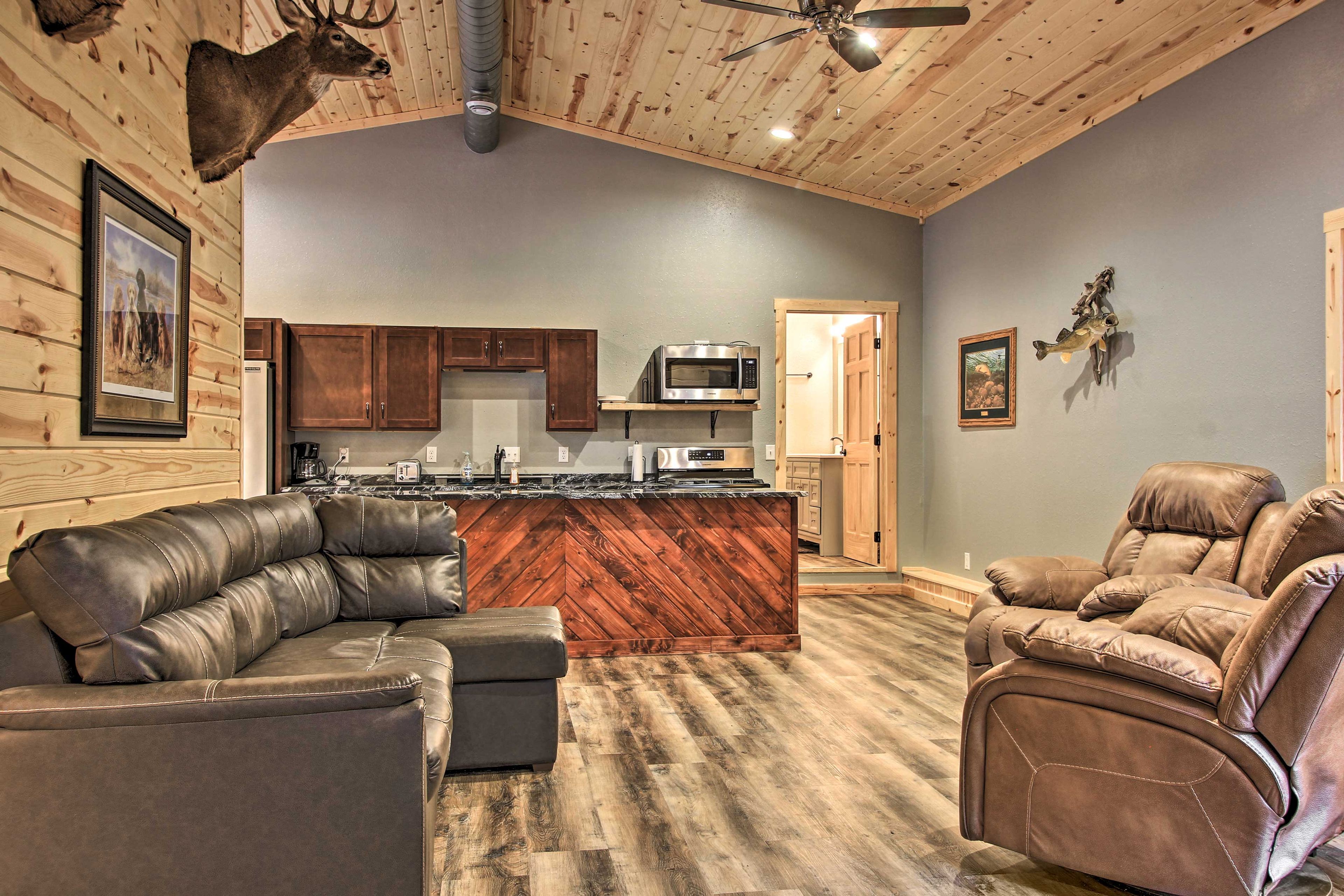 Guest Suite w/ Kitchen