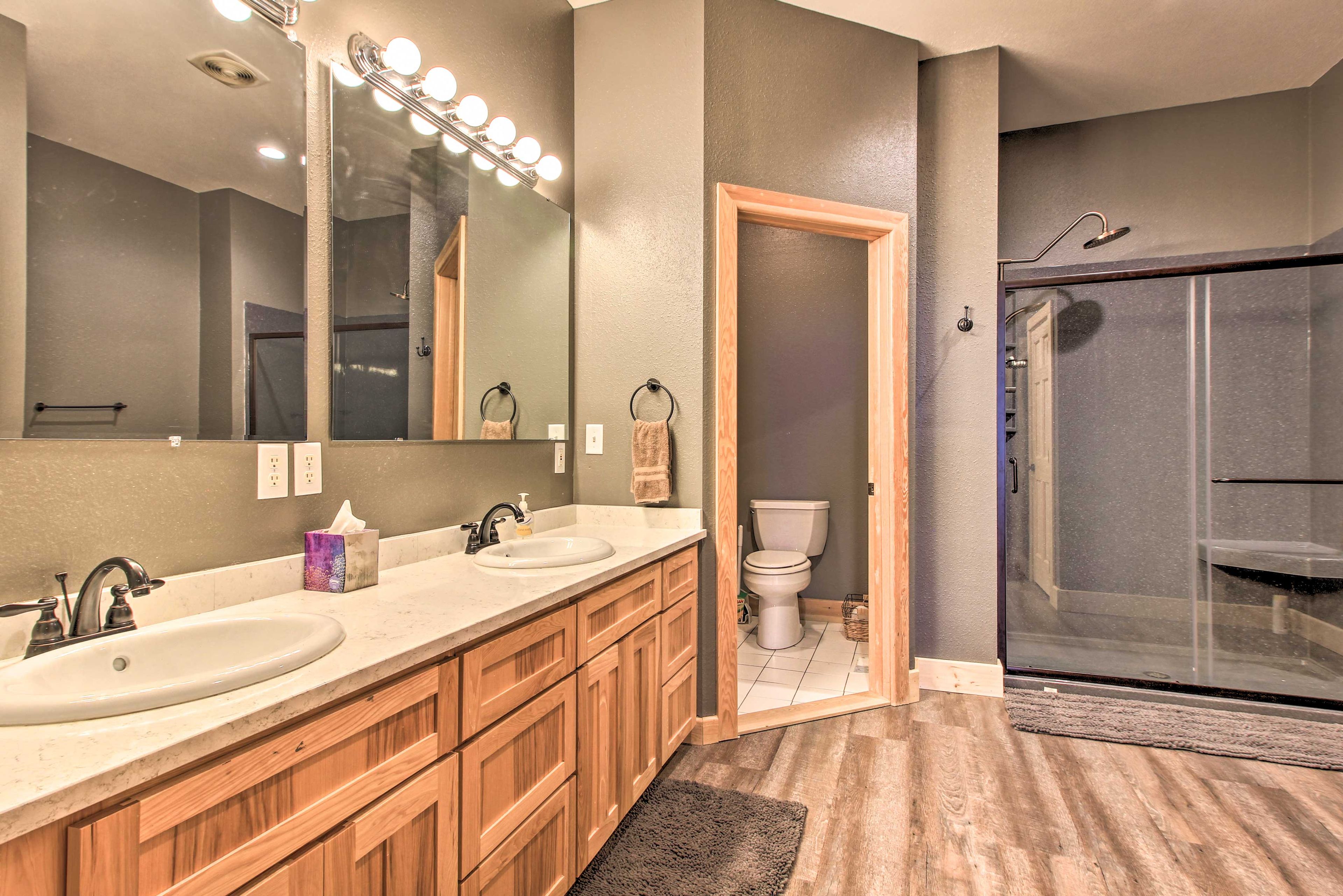 En-Suite Bathroom | Towels/Linens