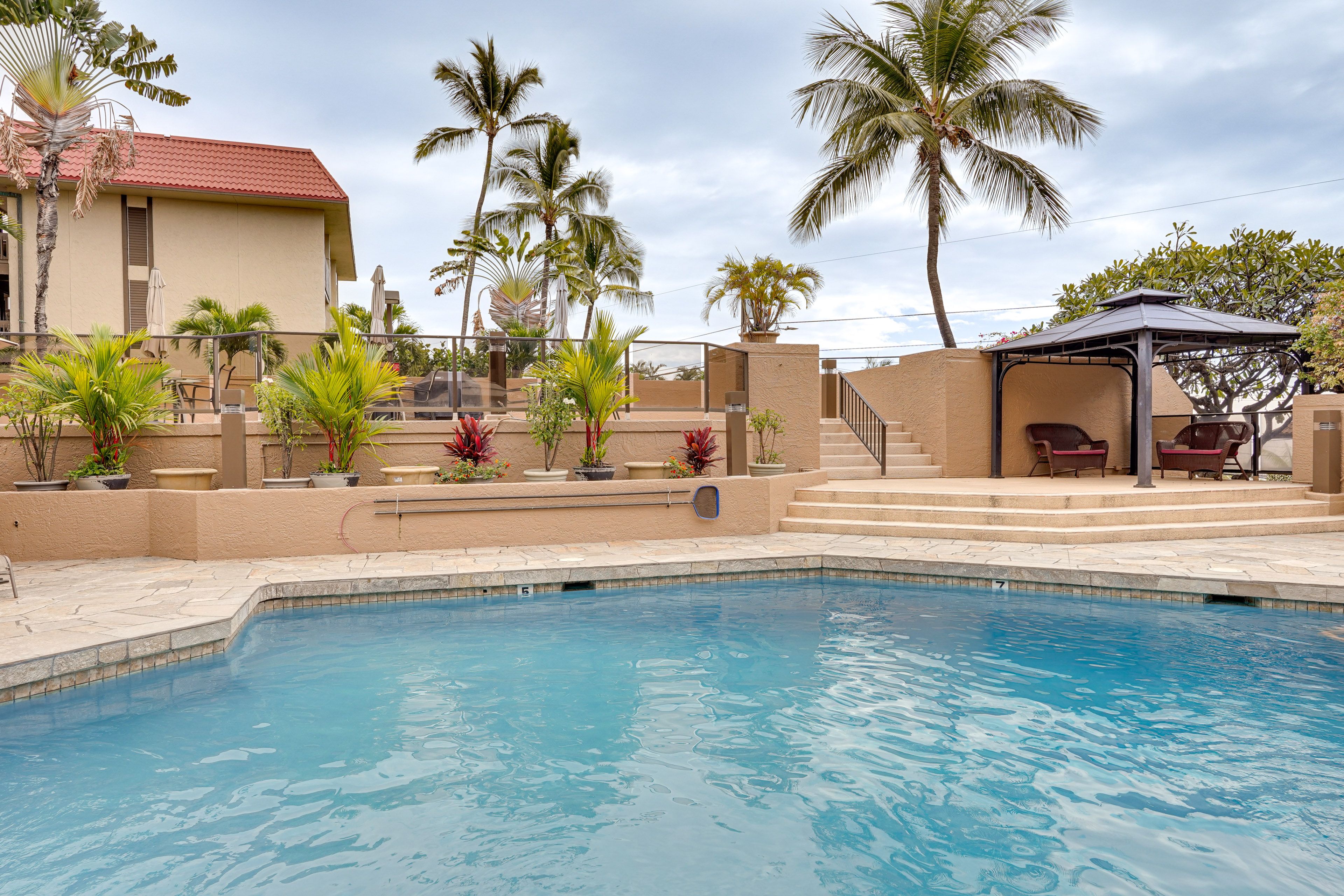 Kona Pacific Condiminium | Community Amenities