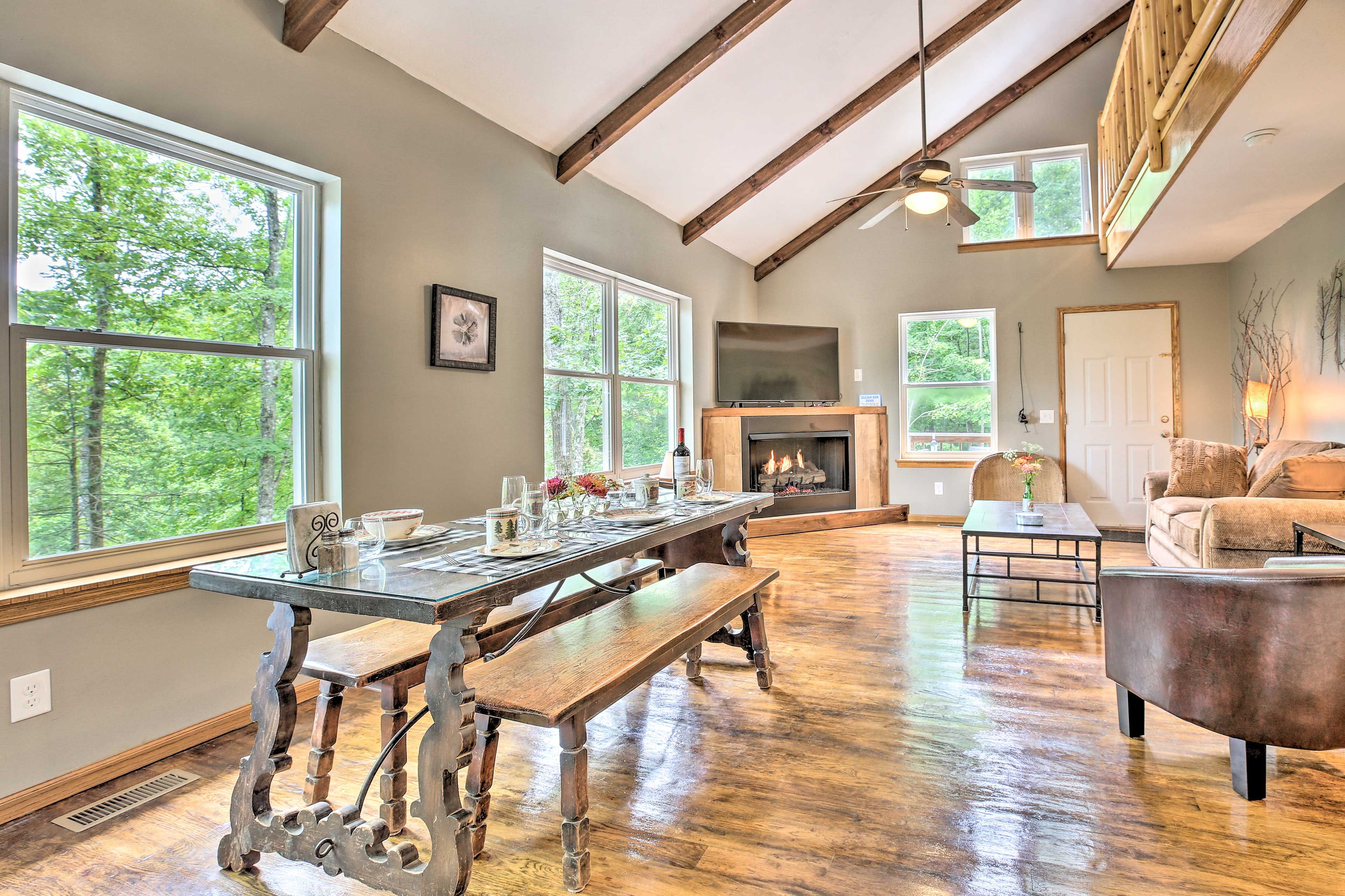 Dining Area | Dishware & Flatware