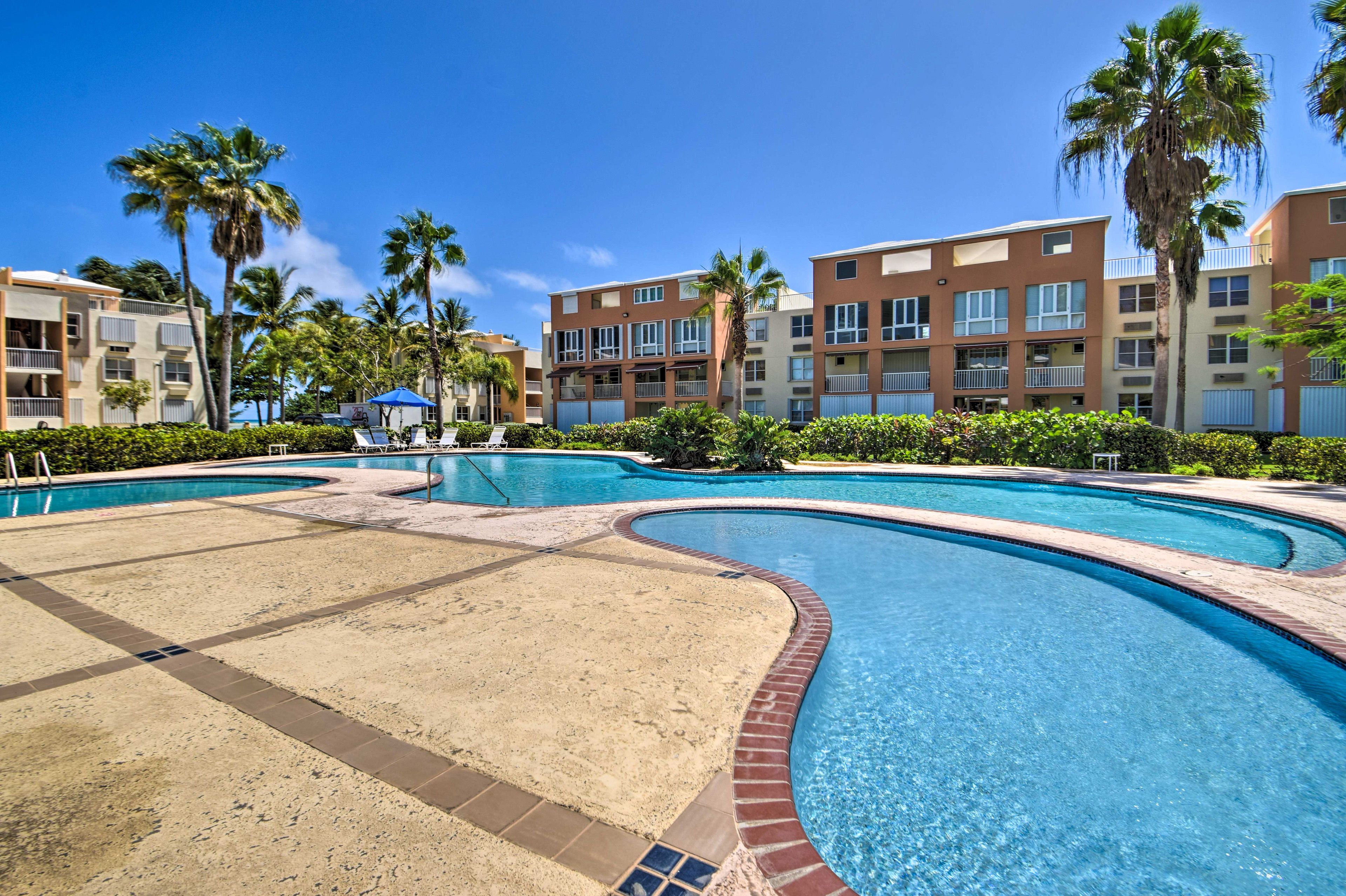 Community Amenities | 3 Outdoor Pools