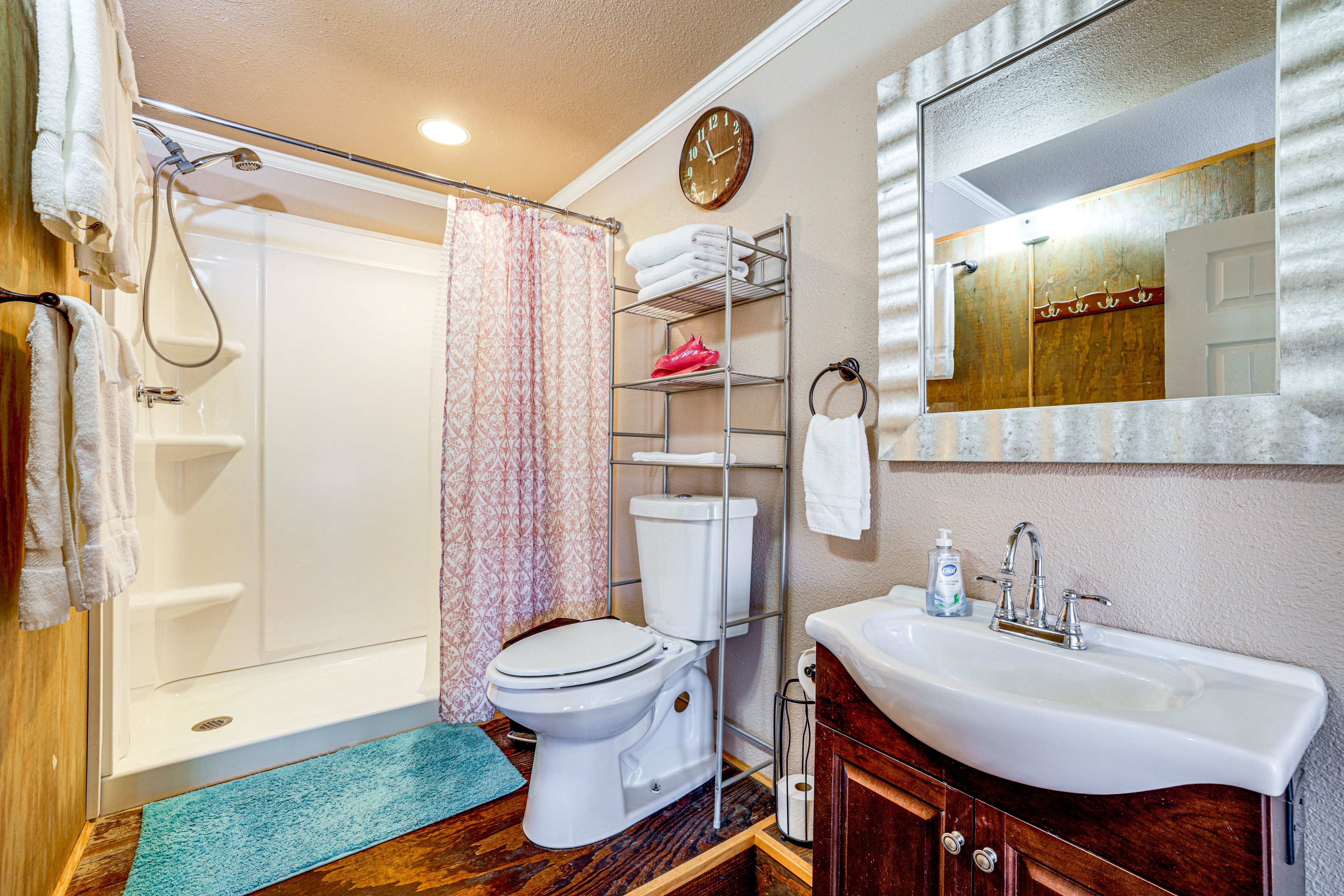 Full Bathroom | Linens & Towels